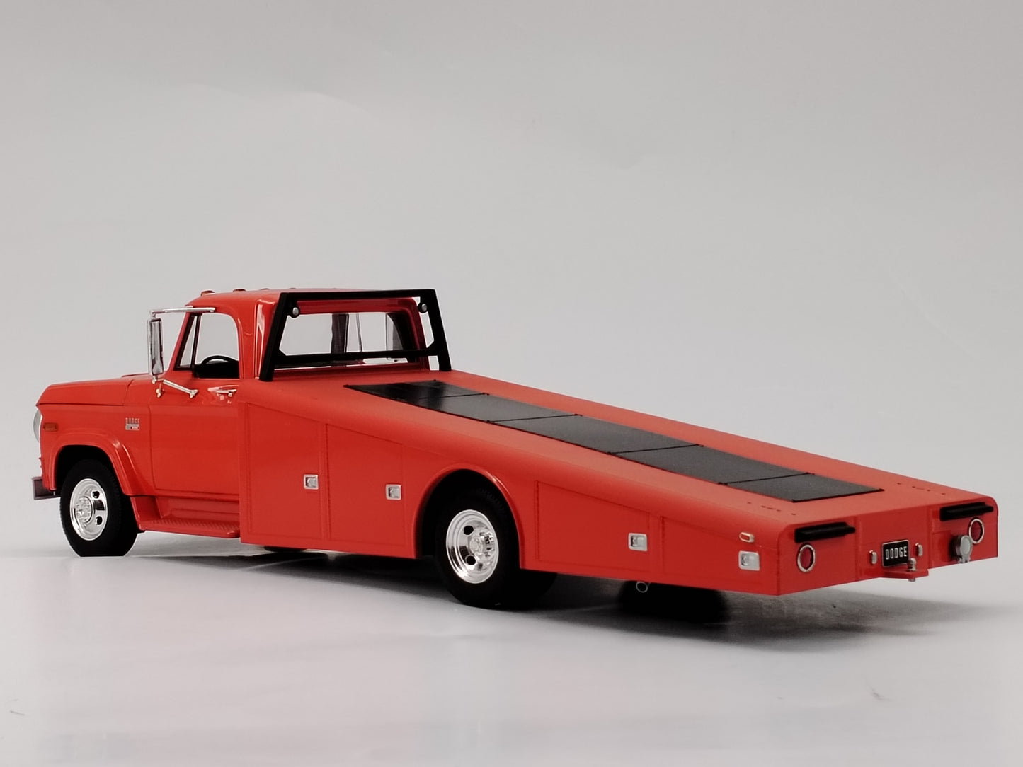 ACME 1/18 Dodge D300 RAMP TRUCK Orange Trailer Simulation Car Model