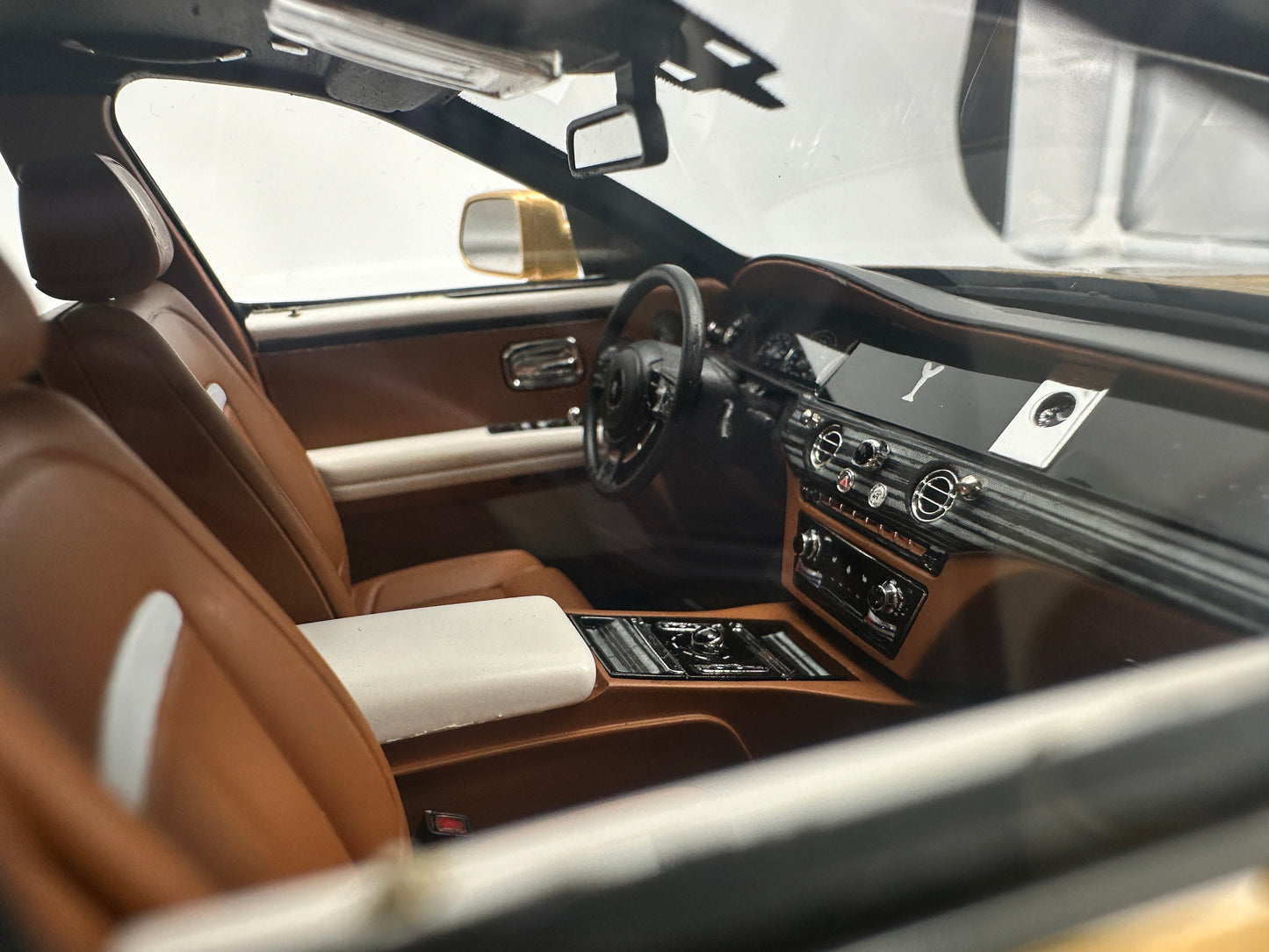 HH Model 1/18 Rolls-Royce Ghost Gold Limited Edition Simulation Car Model