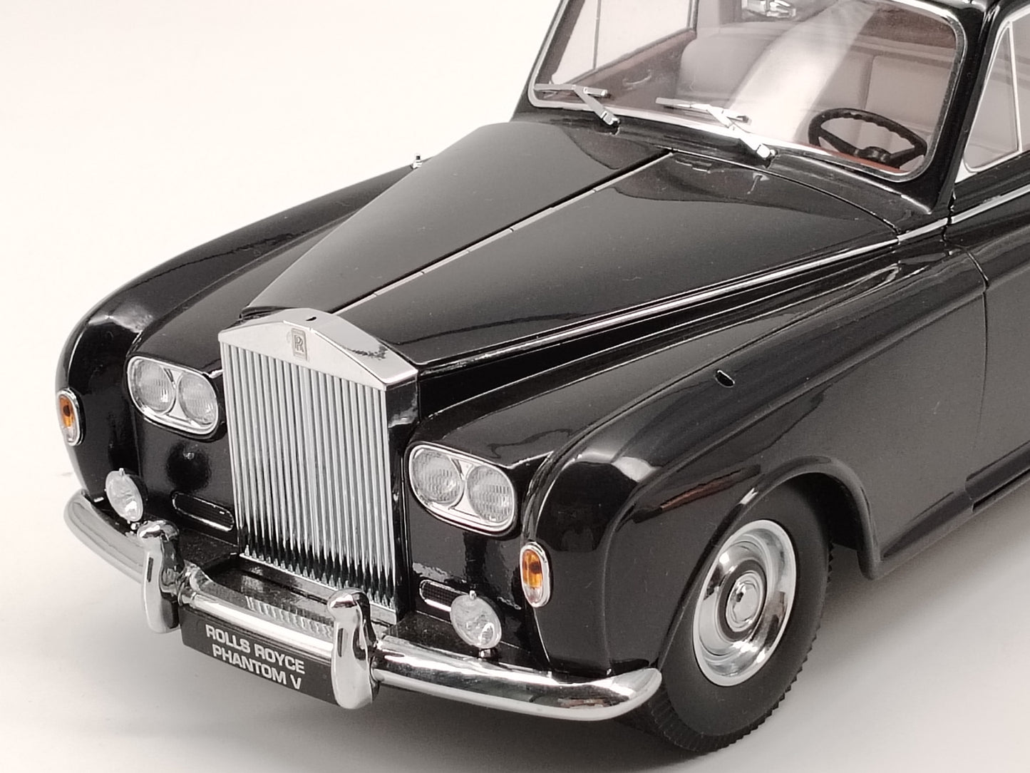 Paragon 1/18 Rolls-Royce Phantom 5th Generation Alloy Car Model Ornaments Birthday Gift