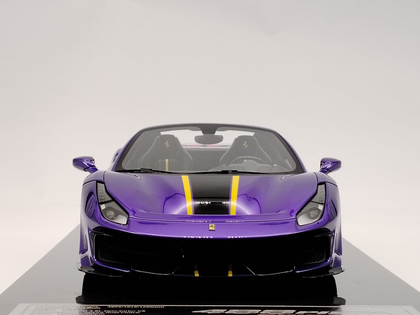 DINOMDOEL 1/18 Ferrari 488 PISTA SPIDER Purple Simulation Model Car FPS003B