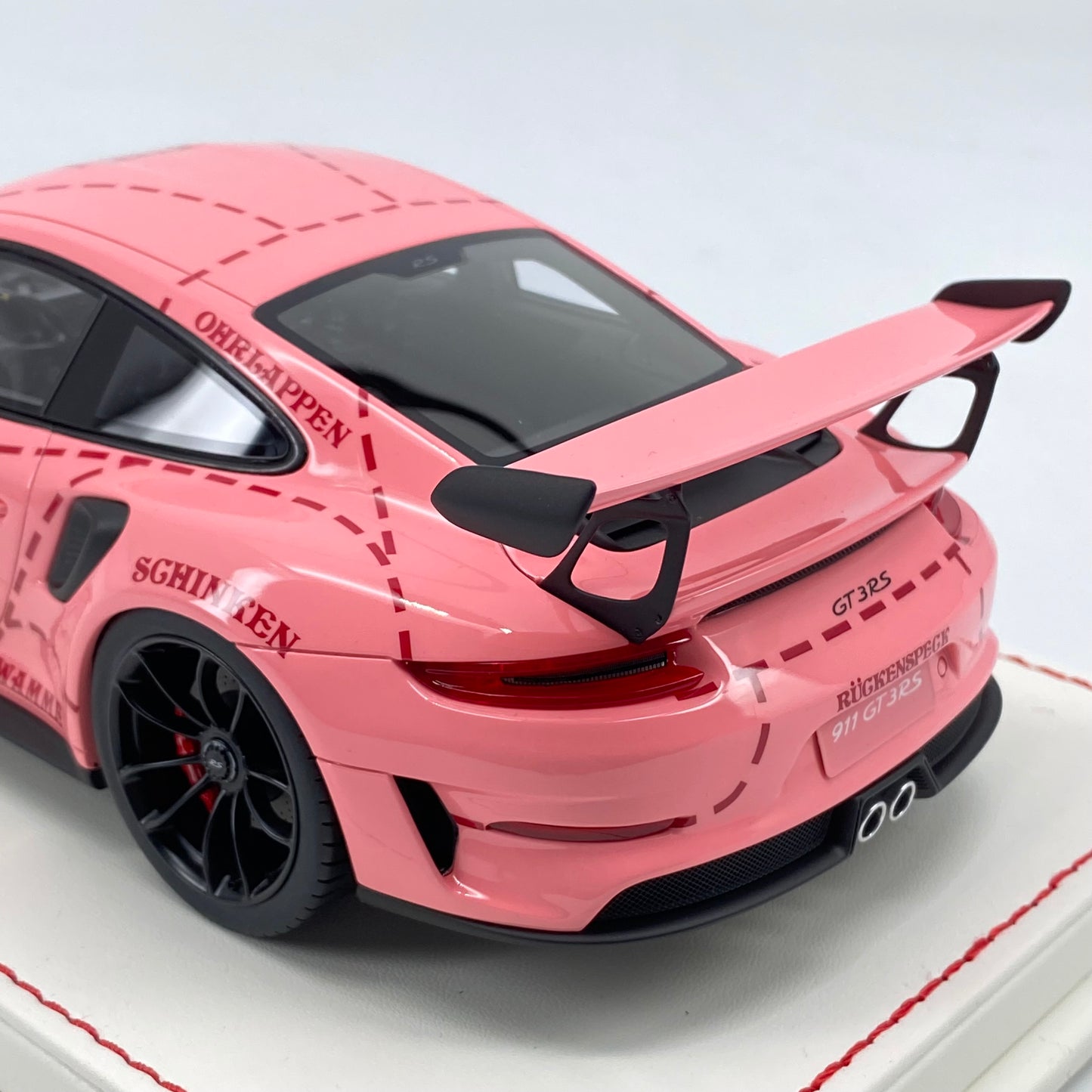 DG 1/18 Porsche 911GT3RS Limited Edition Car Model Ornaments