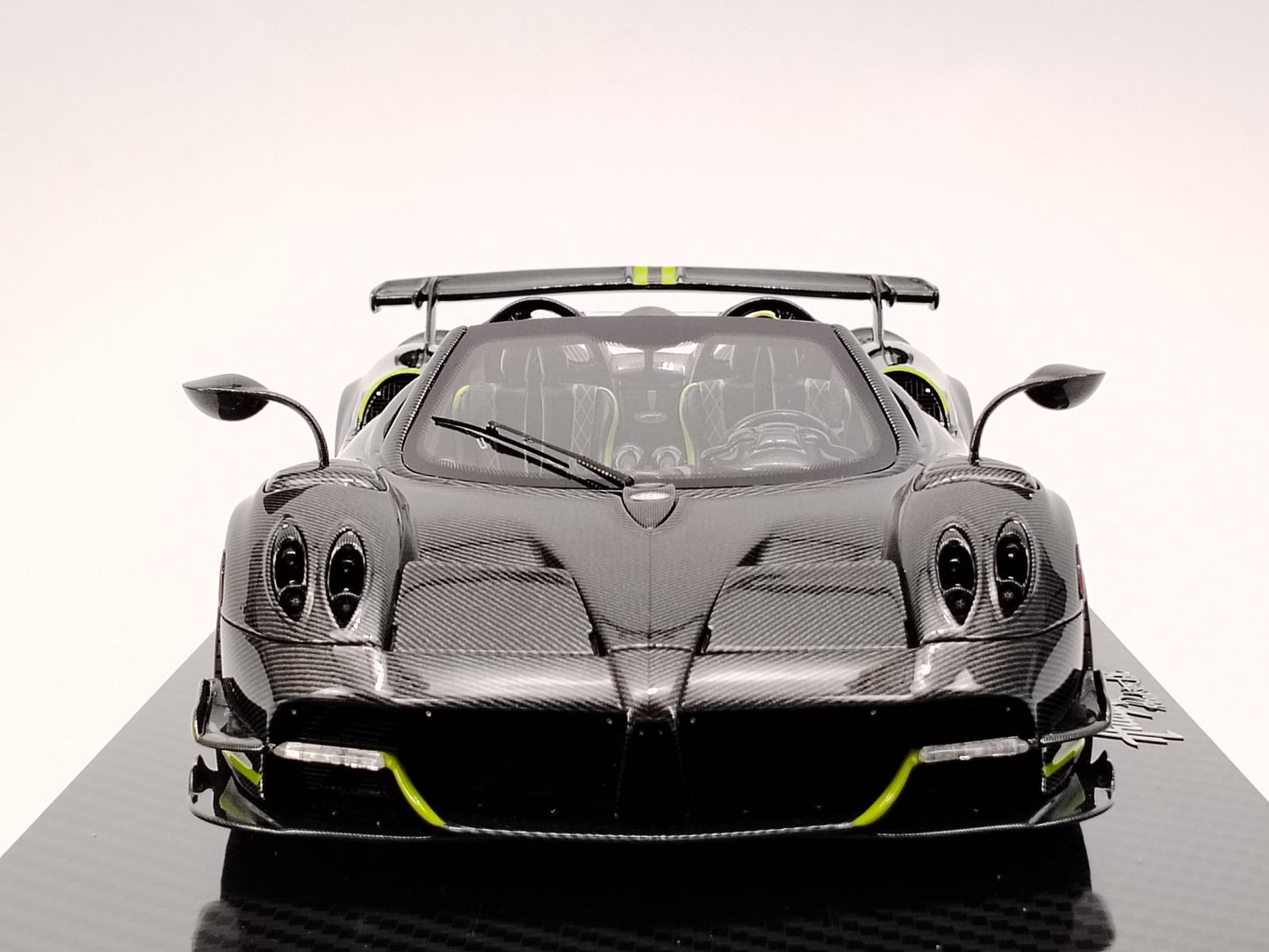 AustraLux Model 1/18 Pagani Huayra Roadster BC All-Carbon Fiber with Green Stripes Car Model