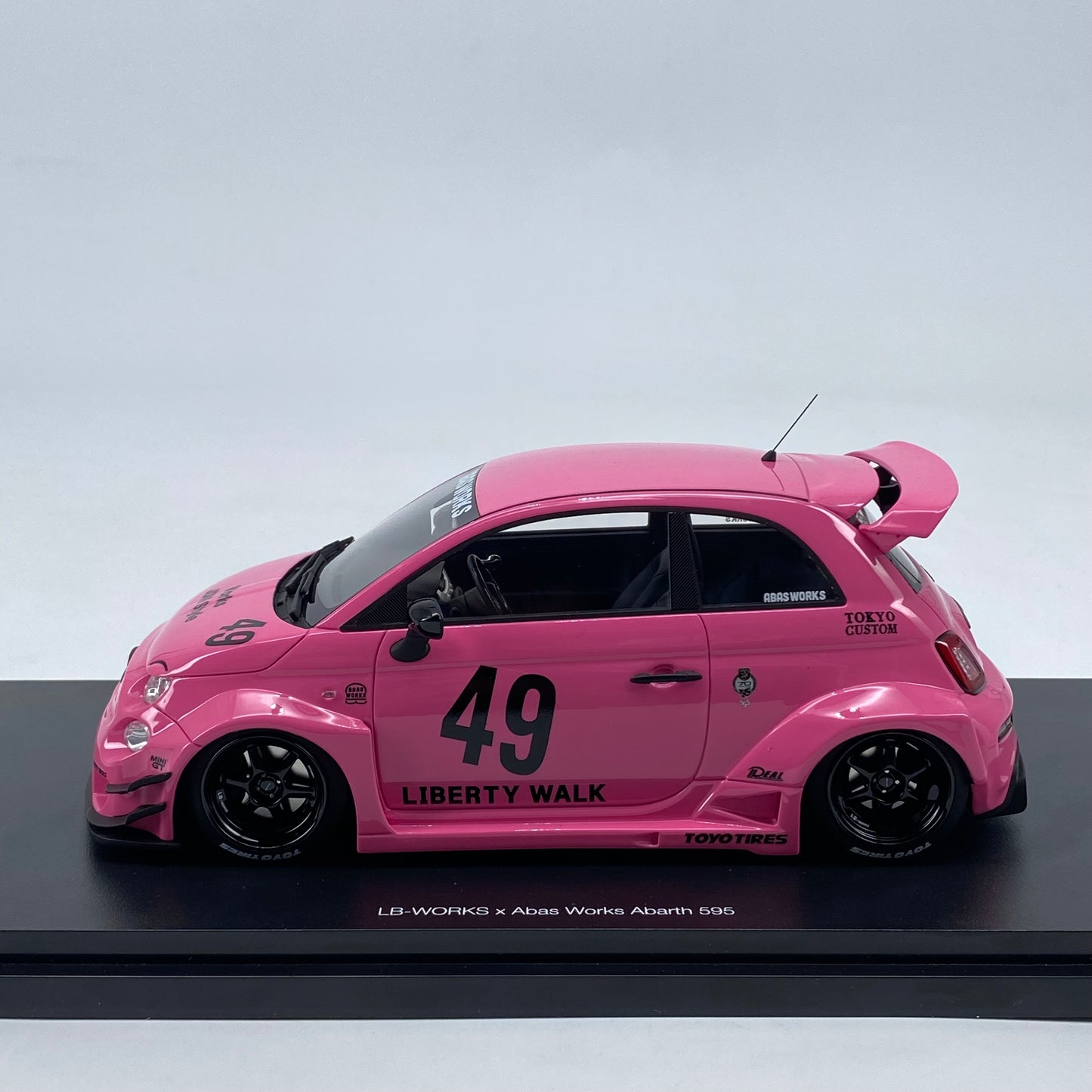 Topspeed 1/18 Abarth 595 LBWK simulation car model