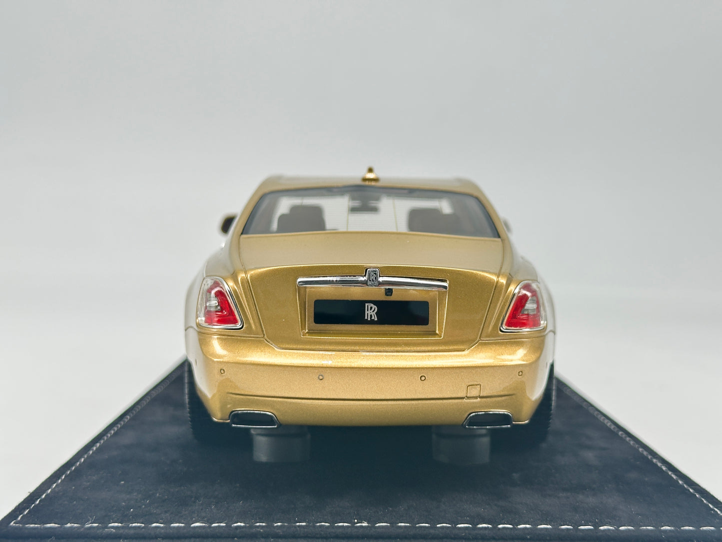 HH Model 1/18 Rolls-Royce Ghost Gold Limited Edition Simulation Car Model