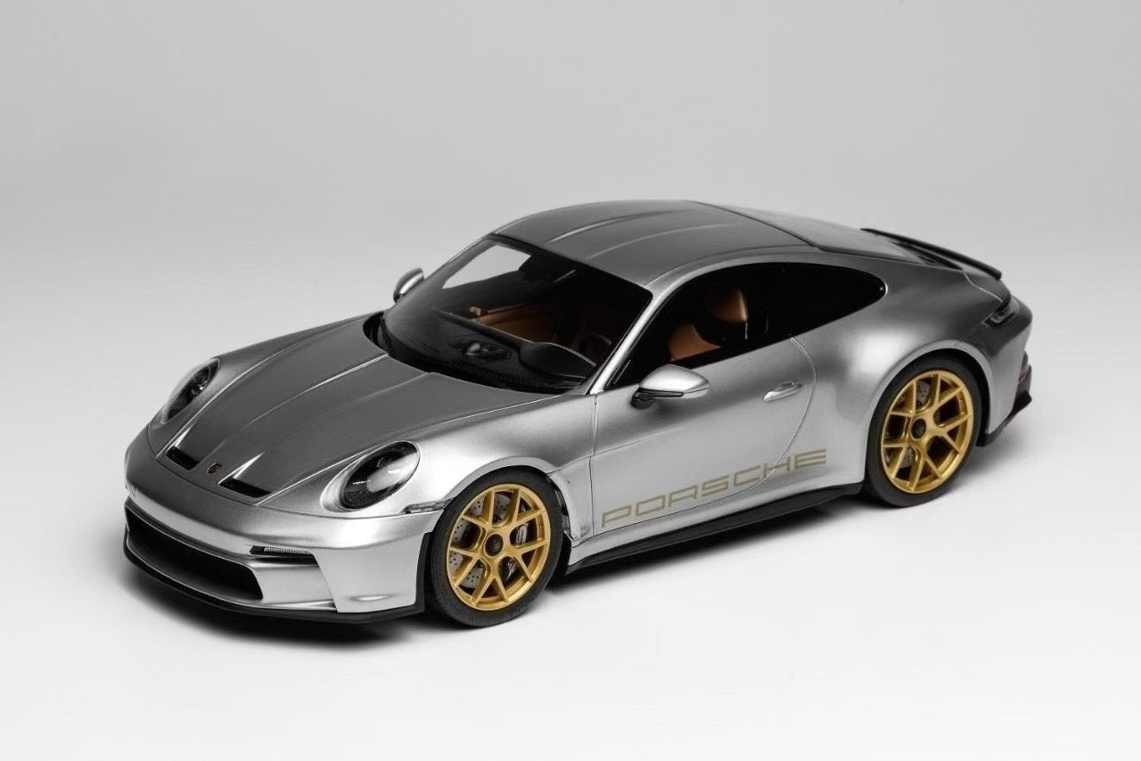 IVY 1/18 Porsche 911 S/T (992) Limited Edition Model Car Ornament