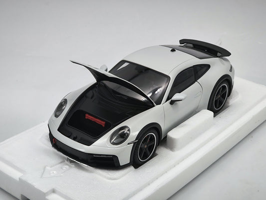 MINICHAMPS 1/18 Porsche 911 DAKAR Gray Alloy Car Model