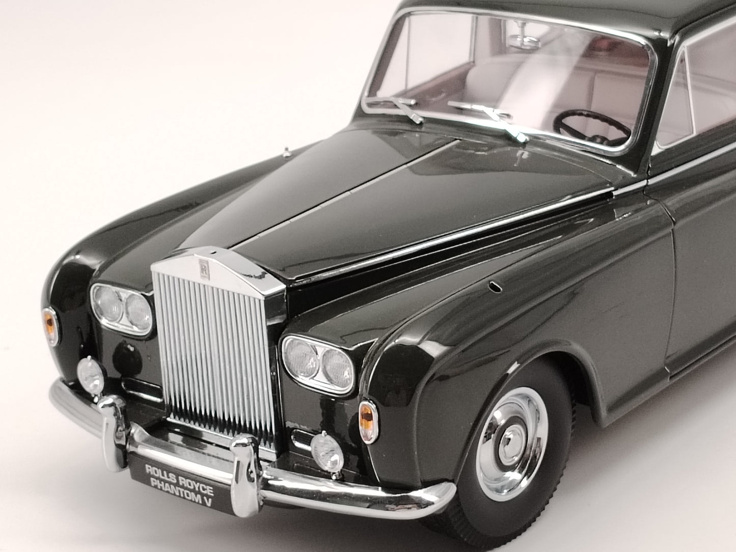 Paragon 1/18 Rolls-Royce Phantom 5th Generation Alloy Car Model Ornaments Birthday Gift