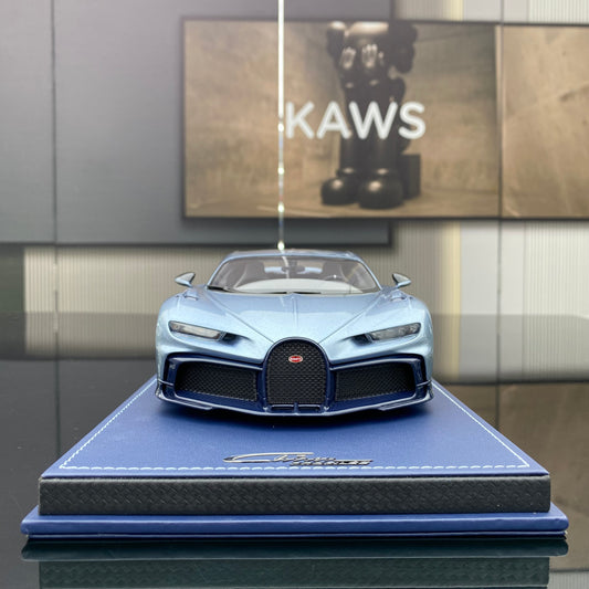 MR 1/18 Bugatti Chiron Profilee Atlantic Blue Limited Edition Car Model Ornament