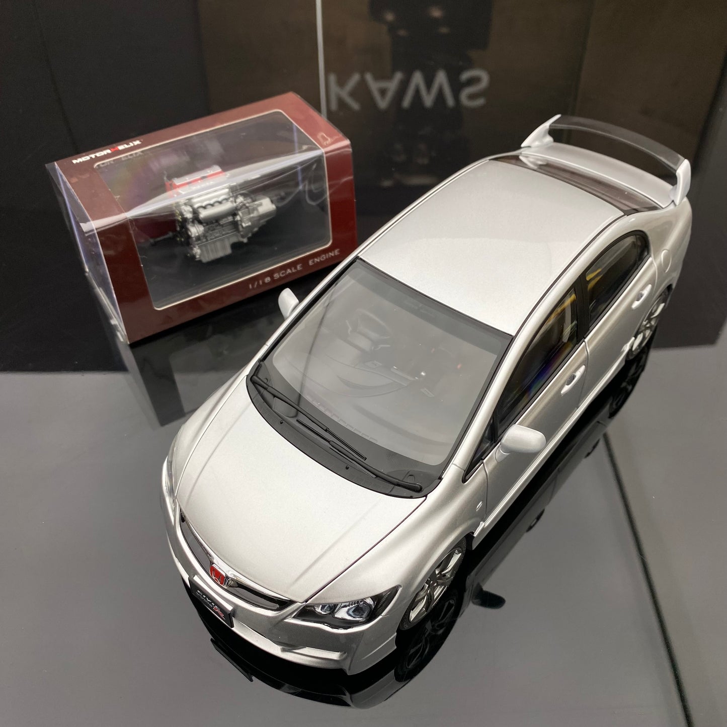 MOTORHELIX 1/18 Honda Civic Type R(FD2)2007 alloy car model