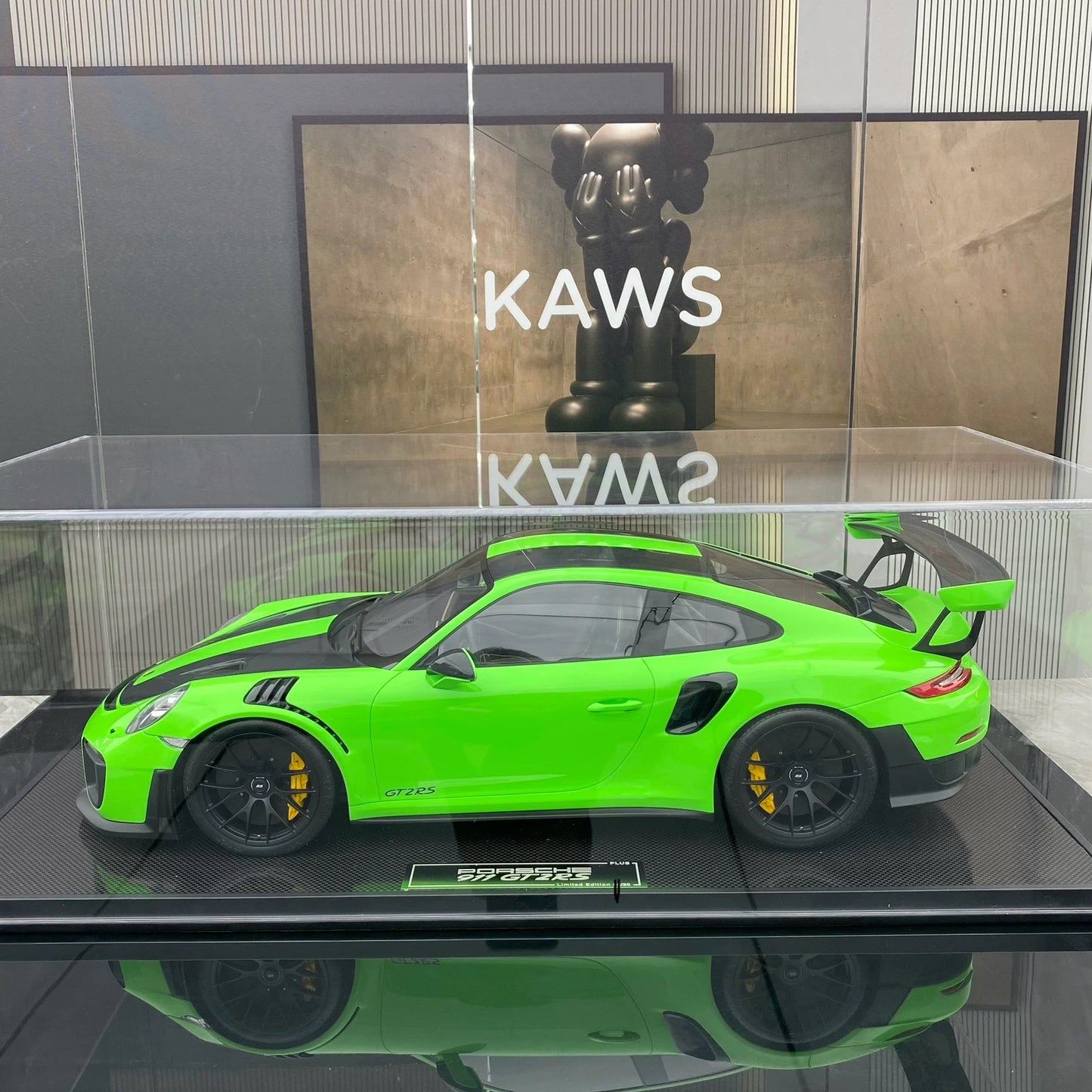 DM 1/8 Porsche 911 GT2 RS & Porsche 911 GT3RS