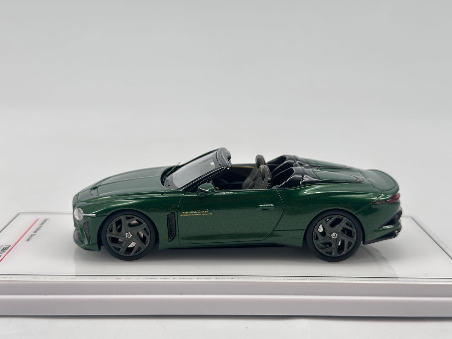 TSM 1/43 Bentley MULLINER BACALAR in Green, Simulation Model Ornament