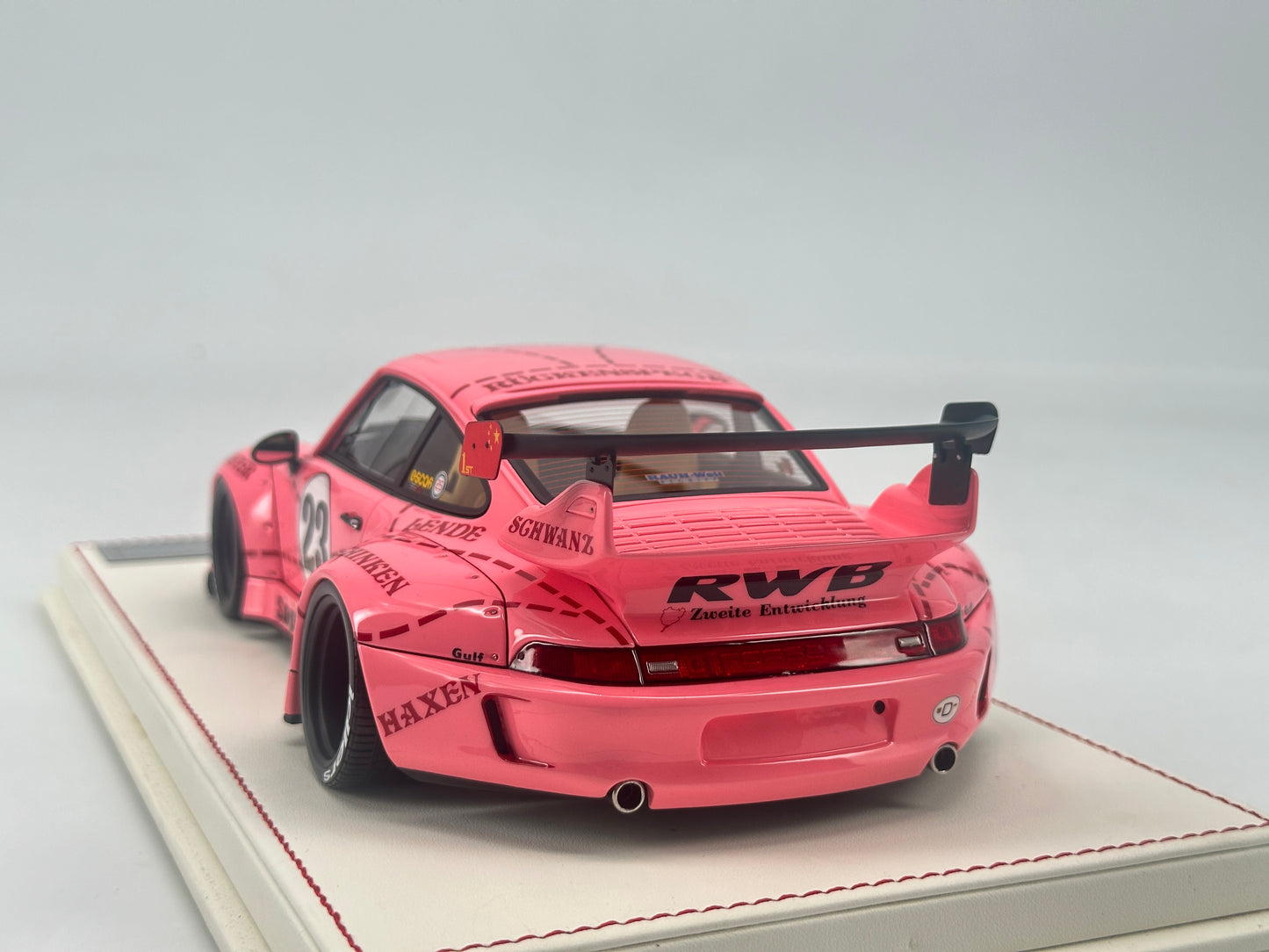 DG 1/18 Porsche RWB Pink Pig Limited Edition Simulation Model Car