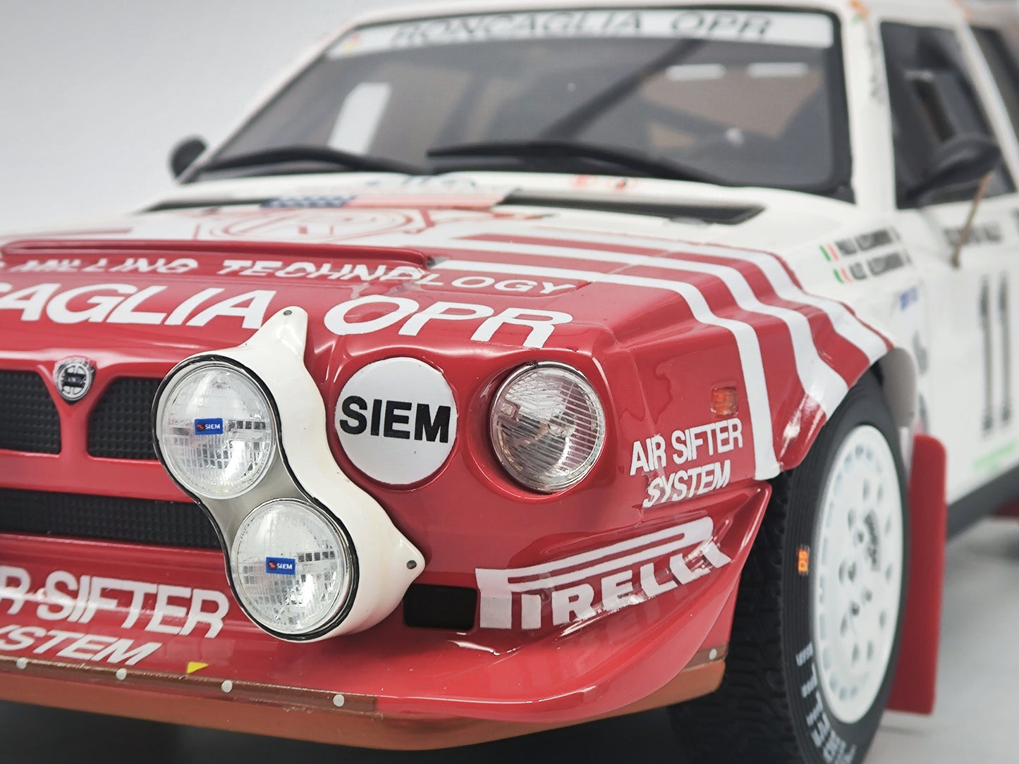 OTTO 1/18 Lancia DELTA S4 Simulation Car Model Ornaments