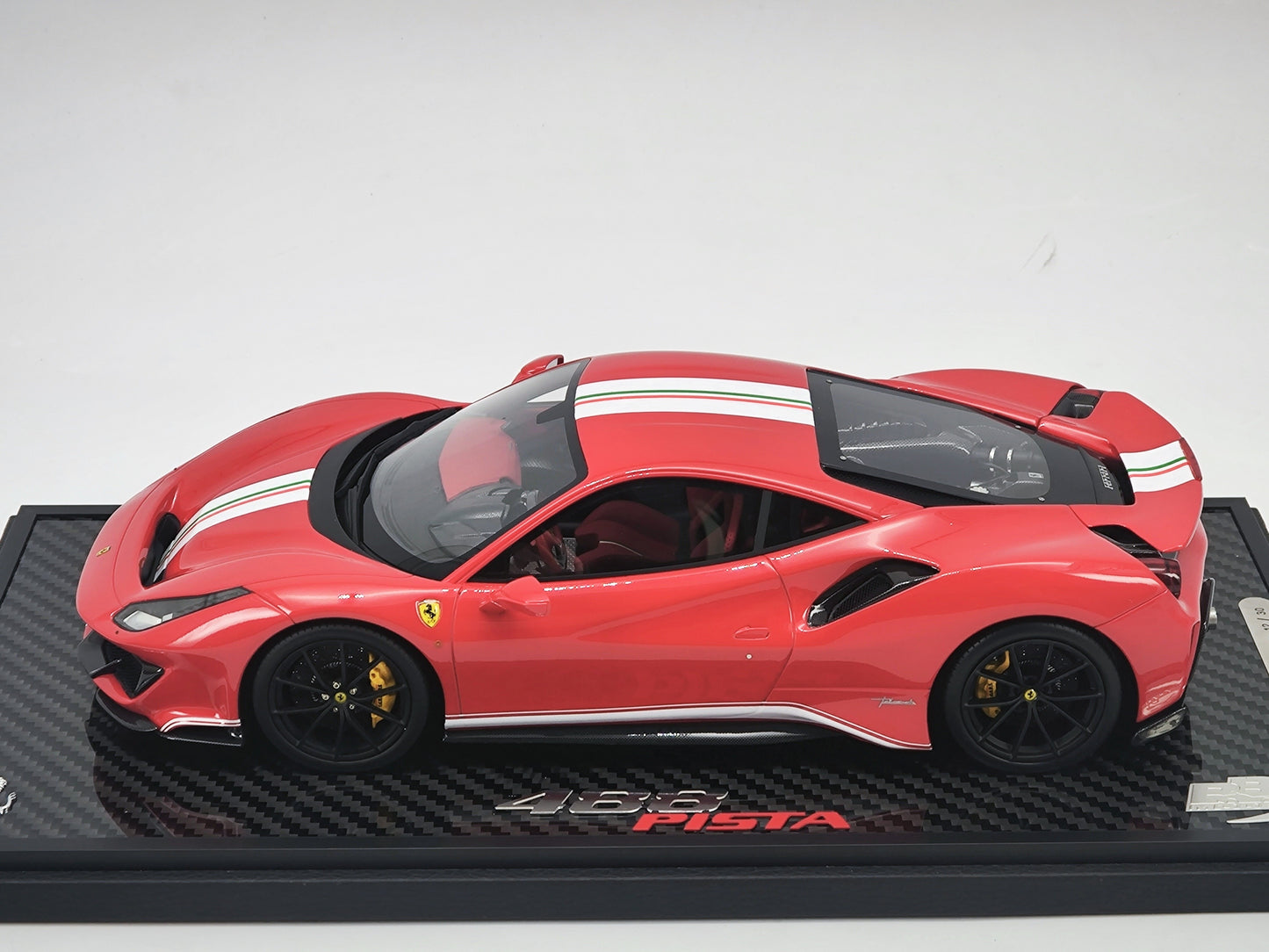 BBR 1/18 Ferrari 488 Pista Standard Red Model Car