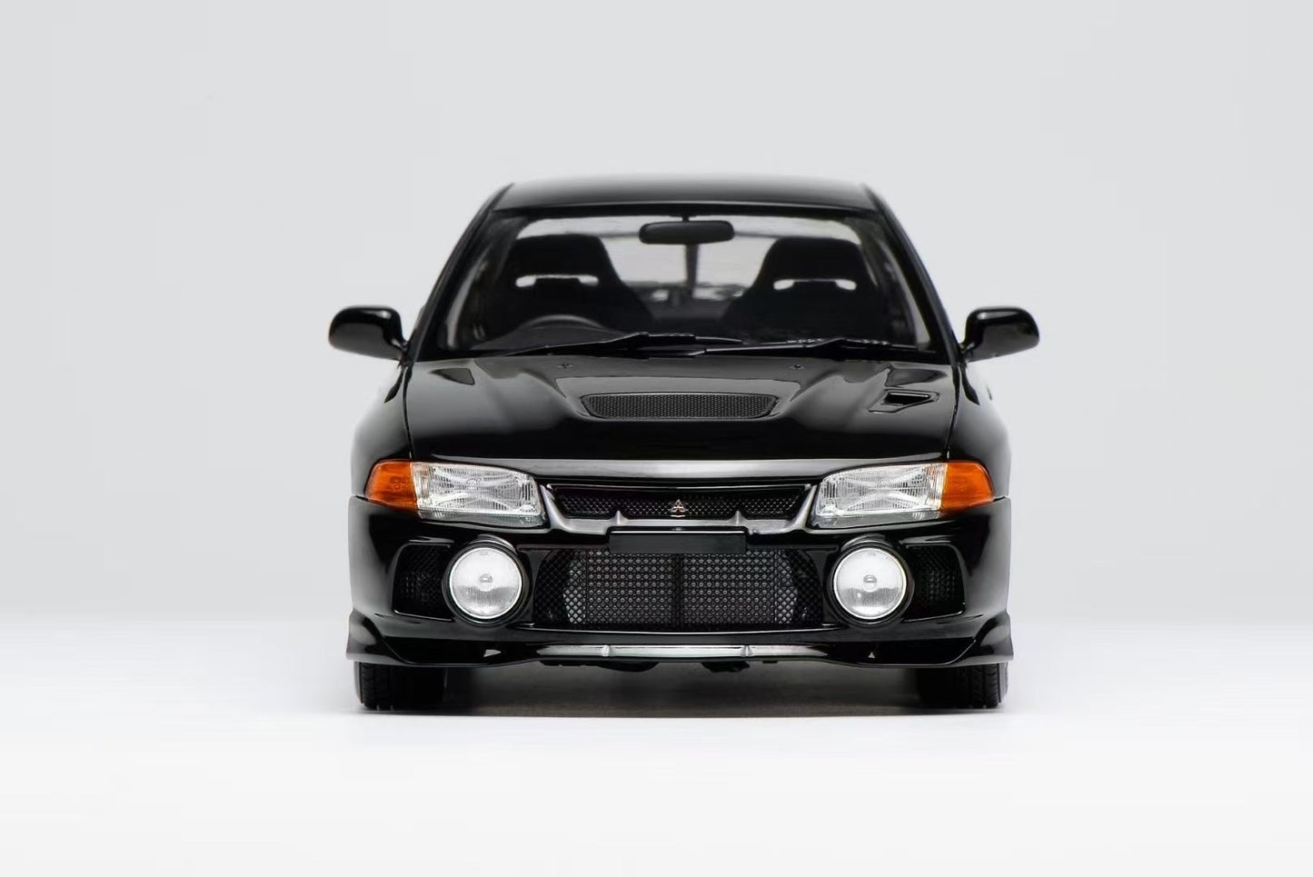 MOTORHELIX 1/18 Mitsubishi Lancer Evolution IV Simulation Car Model Ornaments