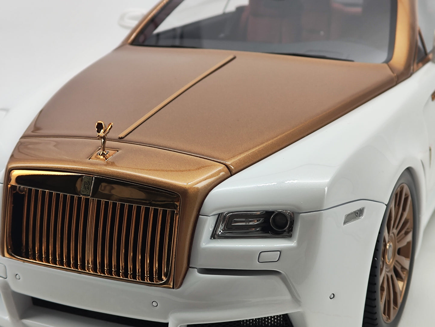 DG 1/18 Rolls-Royce Phantom Platinum Double Simulation Car Model