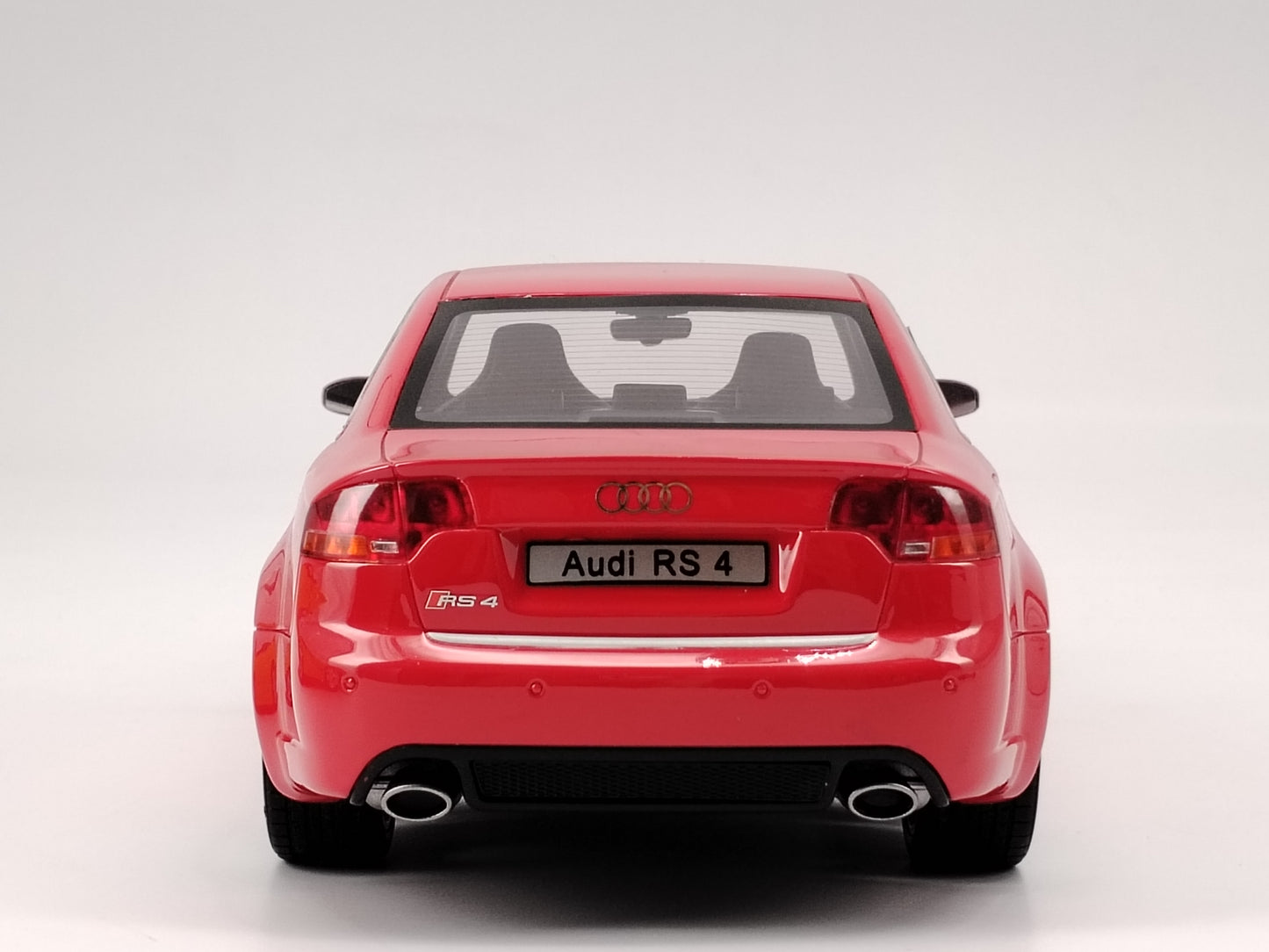 OTTO 1/18 Audi RS4 B7 4.2 Red Simulation Car Model