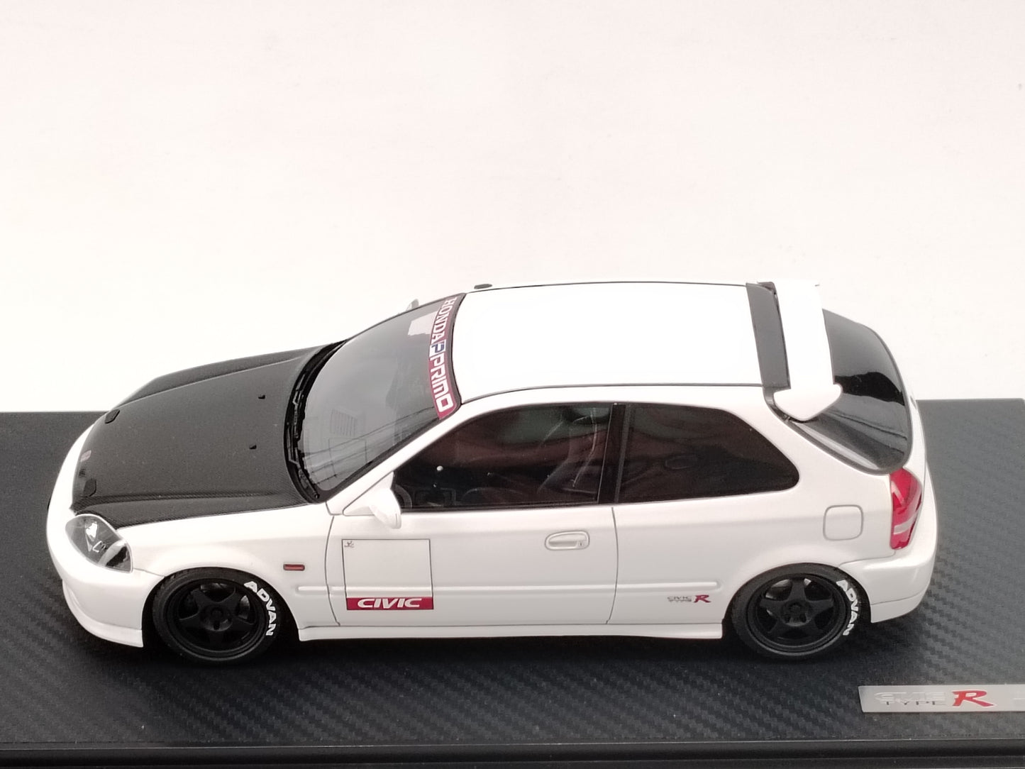 Ignition Model 1/18 Honda CIVIC (EK9) Type R resin car model