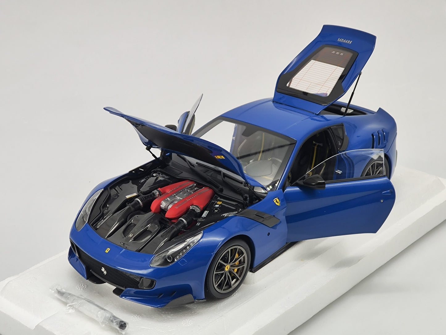 BBR 1/18 Ferrari F12 TDF Blue All - Open Alloy Model Car Model