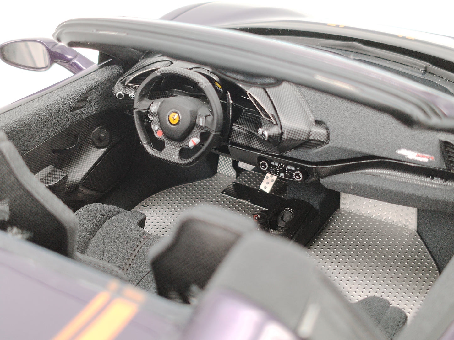 BBR 1/18 Ferrari 488 Pista Spider Hong Kong Purple High-quality Replica Car Model Ornament