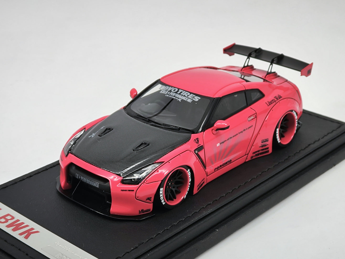 IG 1/43 Nissan GTR R35 LBWK wide body black warrior simulation car model ornaments