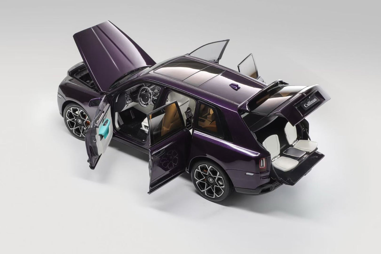 Diecast model, fully opening parts, 1/18 scale, Rolls-Royce Cullinan BB