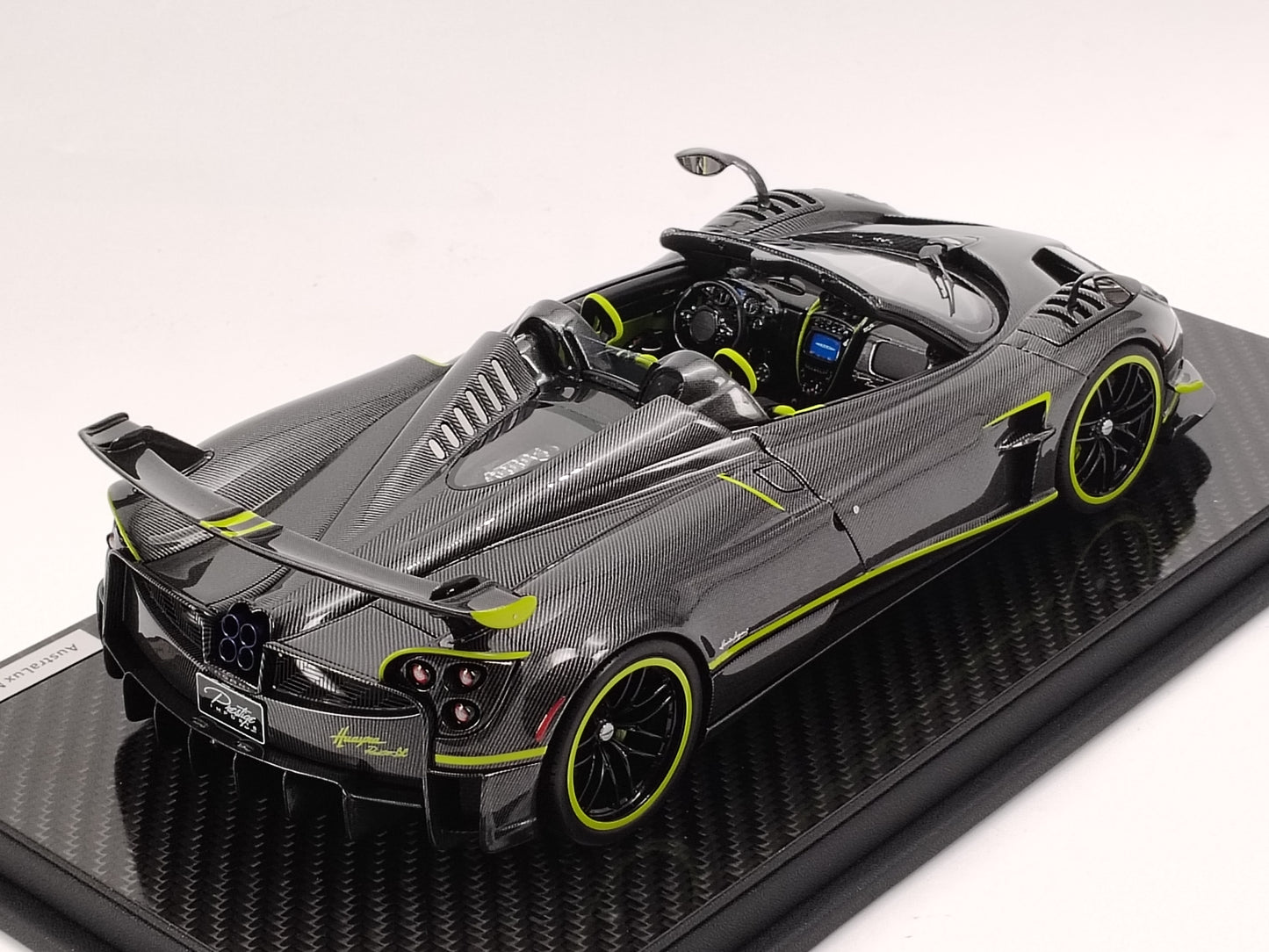 AustraLux Model 1/18 Pagani Huayra Roadster BC All-Carbon Fiber with Green Stripes Car Model