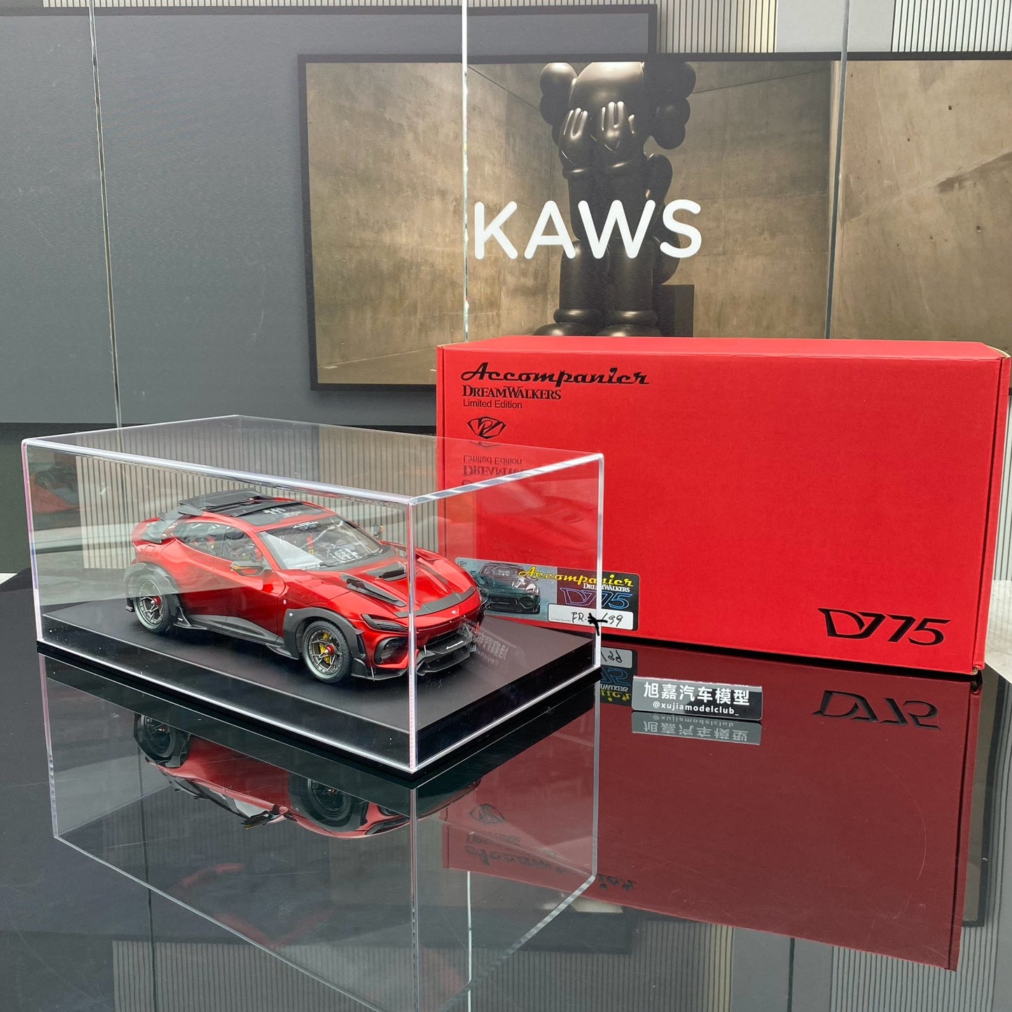 Dreamwalkers DW 1/18 Ferrari Accompanier D775 Purosangue simulation car model ornaments