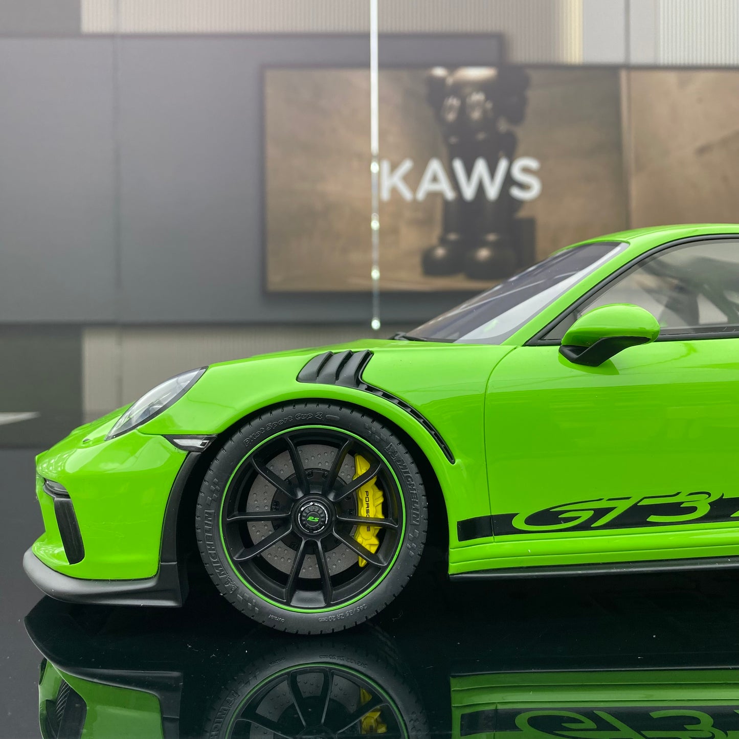 GT Spirit 1/12 Porsche 911 (991.2) GT3RS green simulation car model