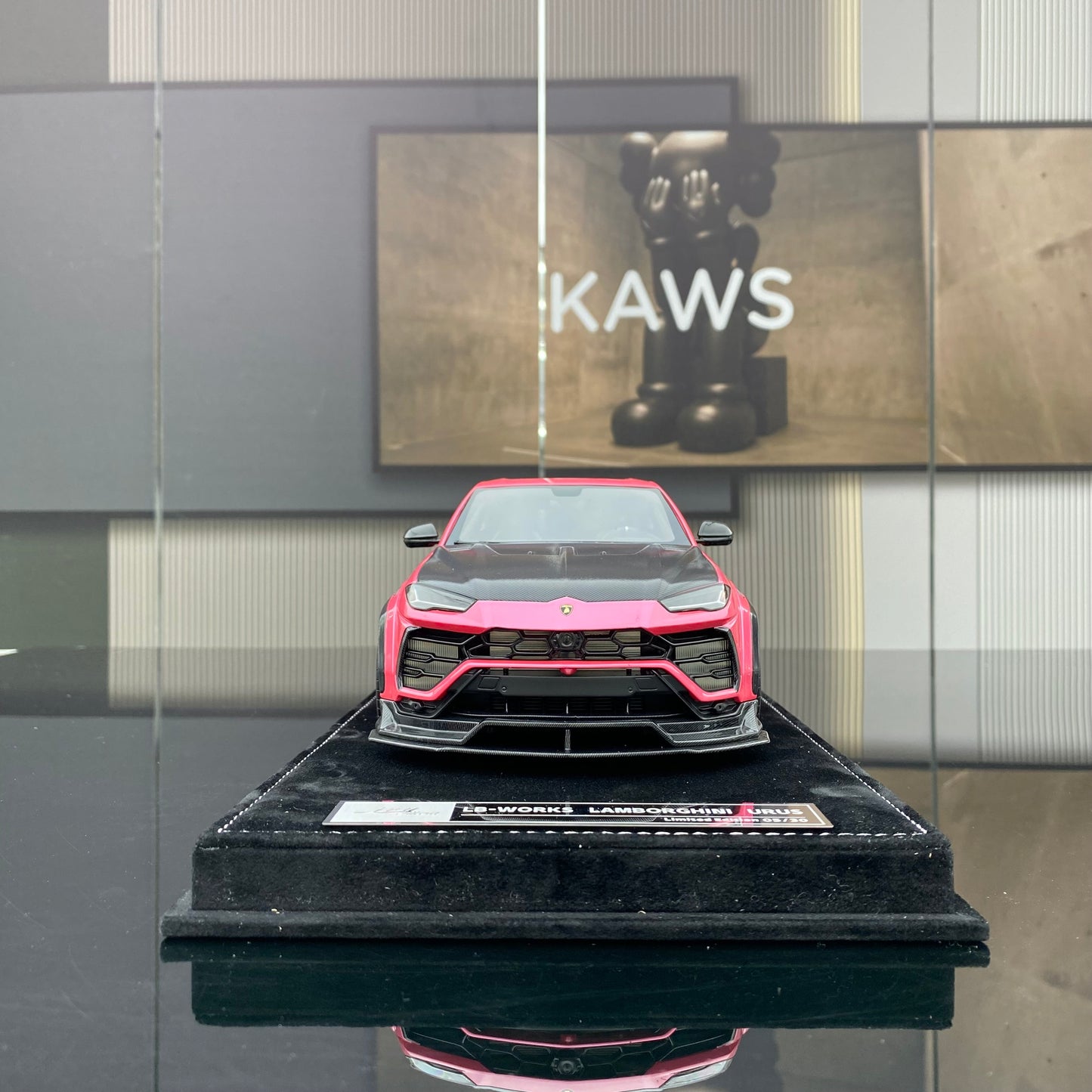 IVY 1/18 Lamborghini URUS modified car model ornament collection