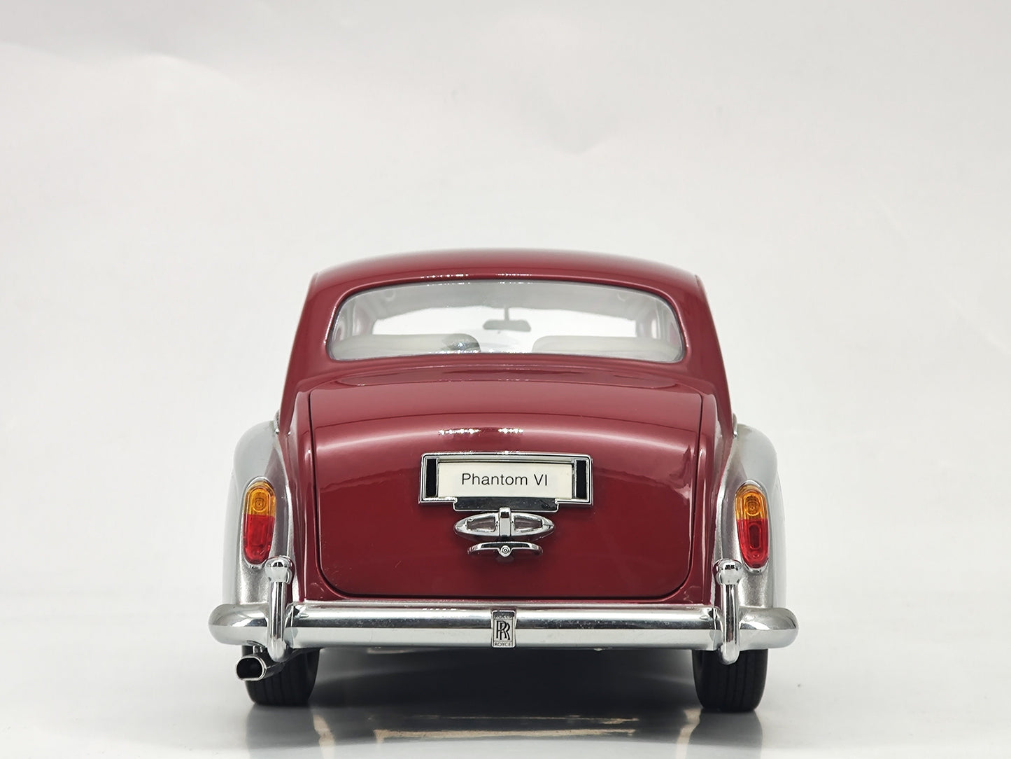 Kyosho 1/18 Rolls-Royce Phantom IV Silver Red Cover Alloy Simulation Model Car