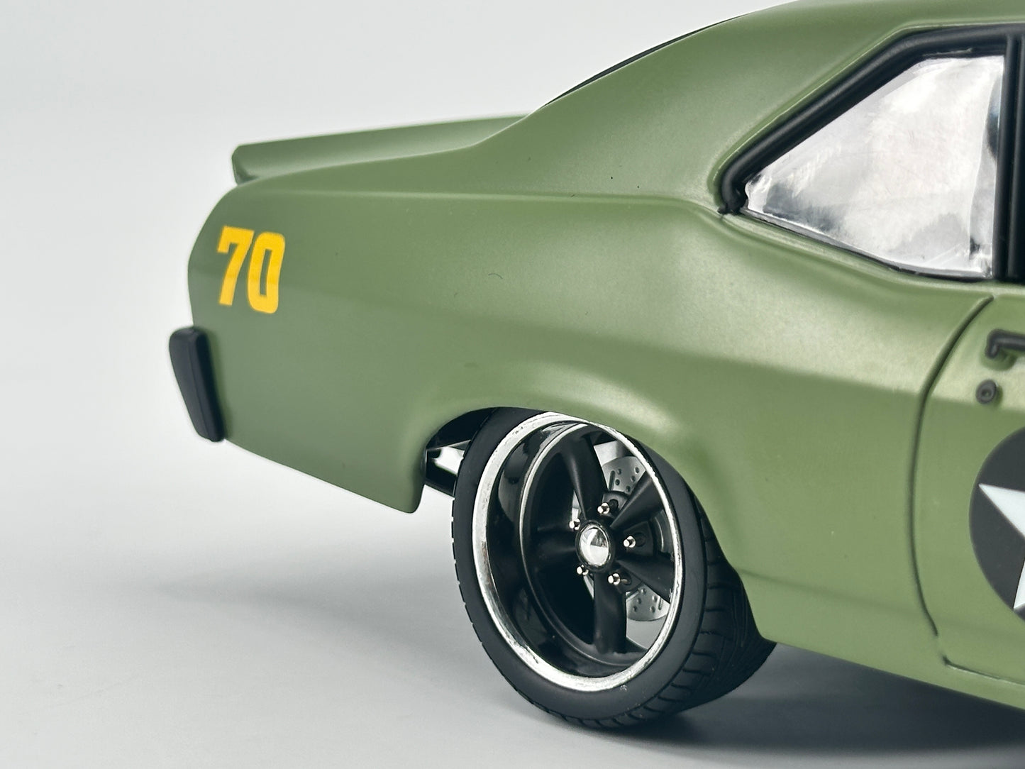 GMP 1/18 Chevrolet NOVA STREET FIGHTER WARHAWK Army Green Alloy Car Model