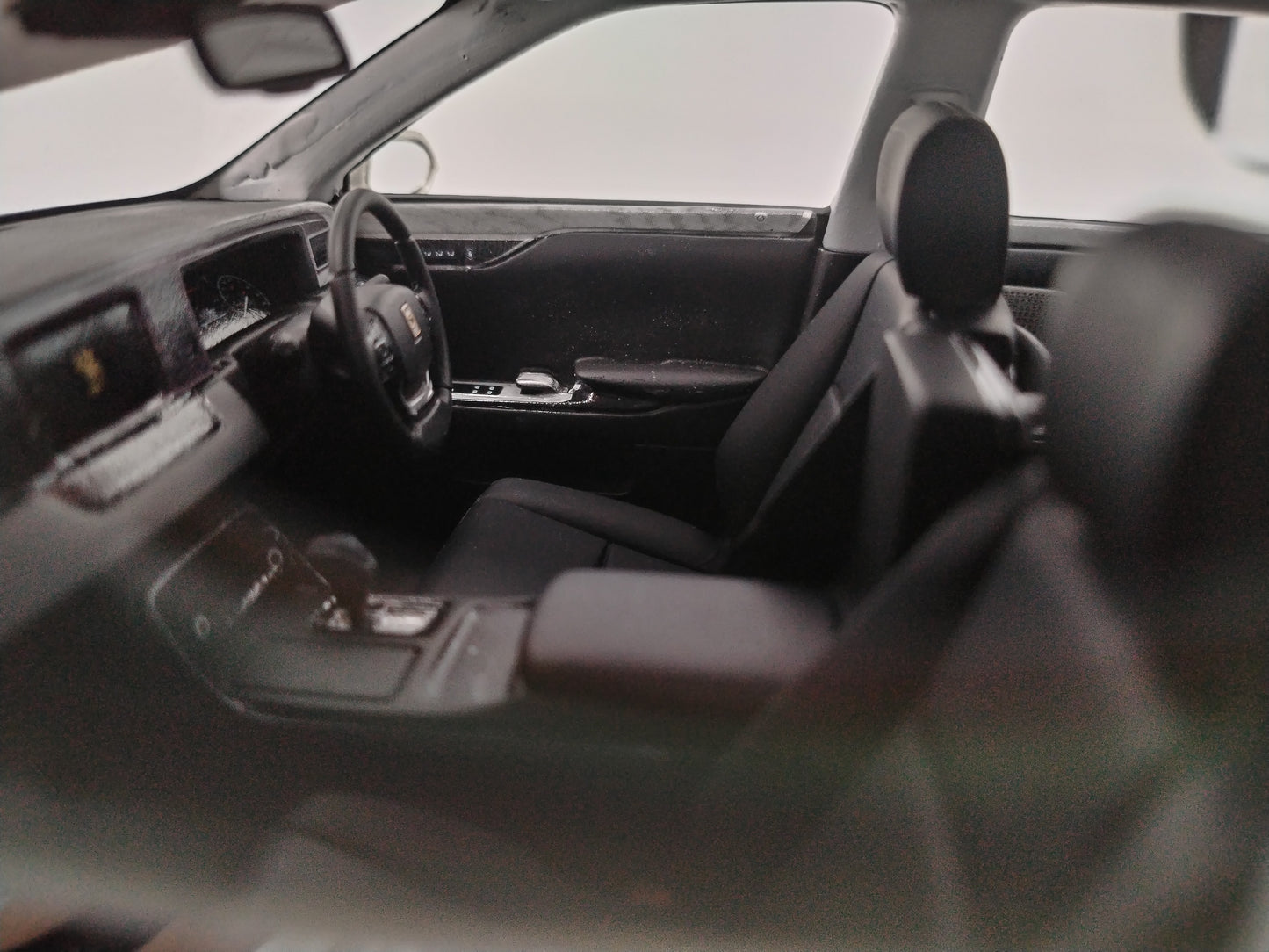 Kyosho 1/18 Toyota Century Silver Alloy Full Open Car Model Ornaments Birthday Gift