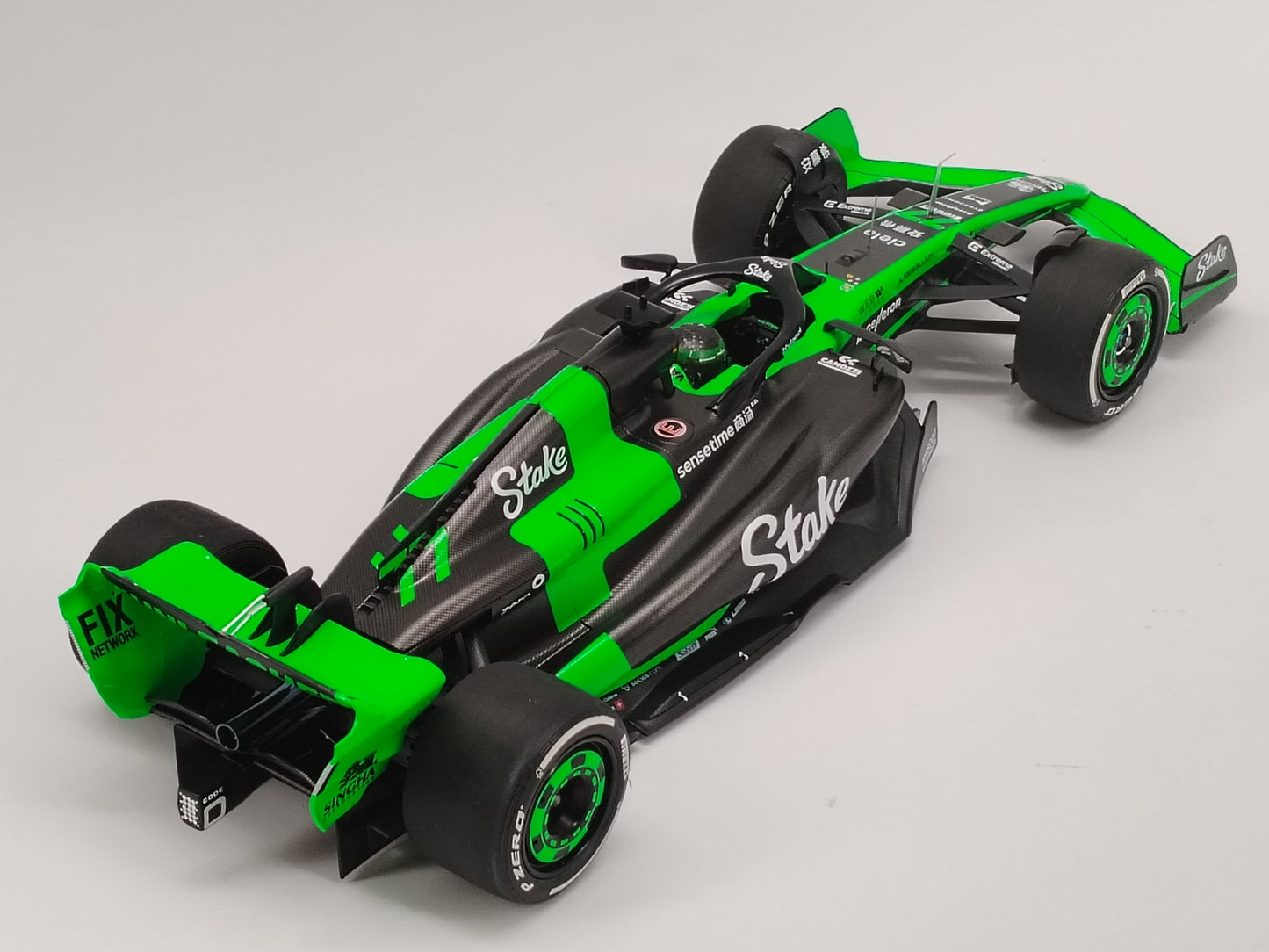 MINICHAMPS 1/18 STAKE F1 TEAM KICK SAUBER C44-VALTTERI BOTTAS Black-Green Livery Alloy Car Model 117240177