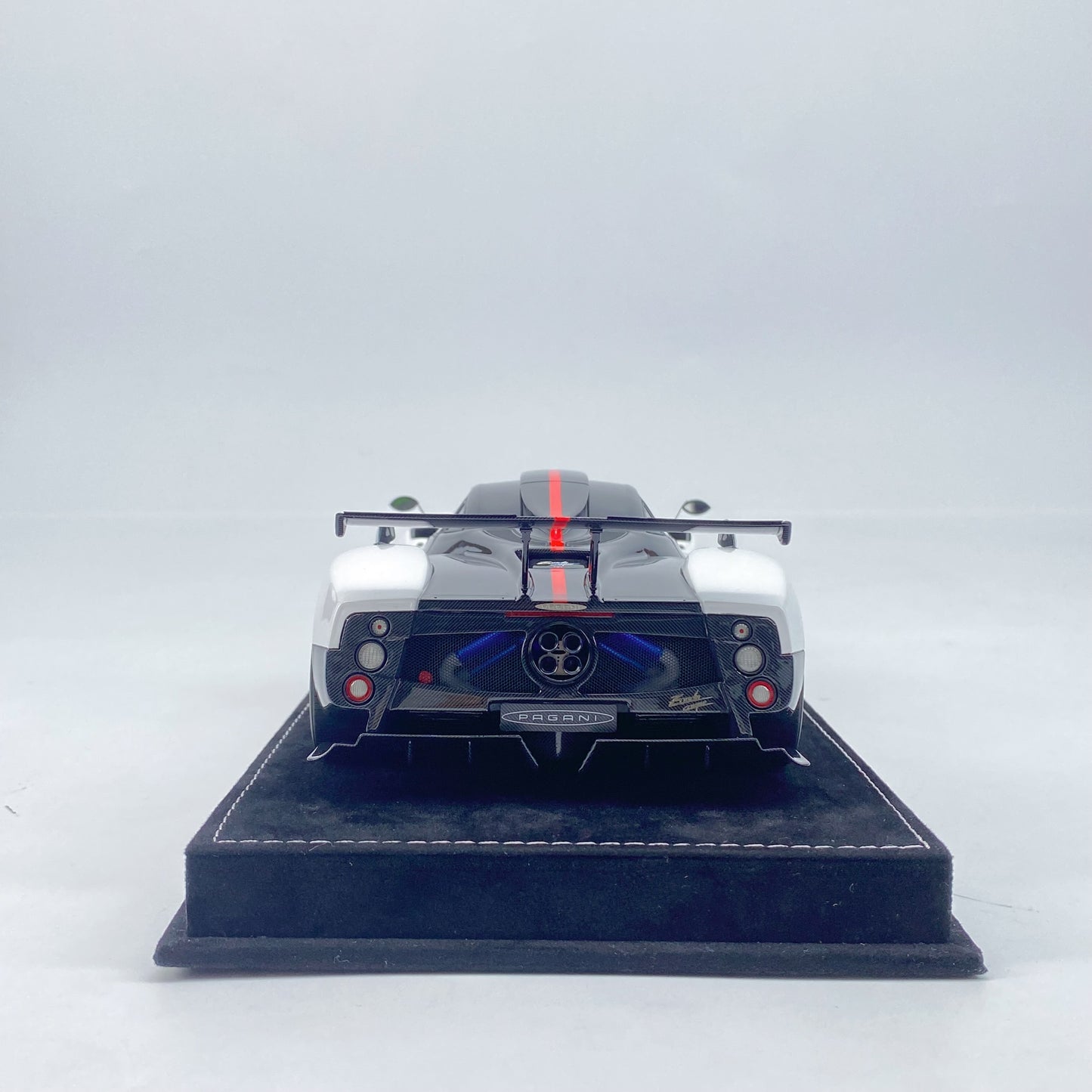HH Model 1/18 Pagani Zonda Cinque Coupe Limited Edition Model Car