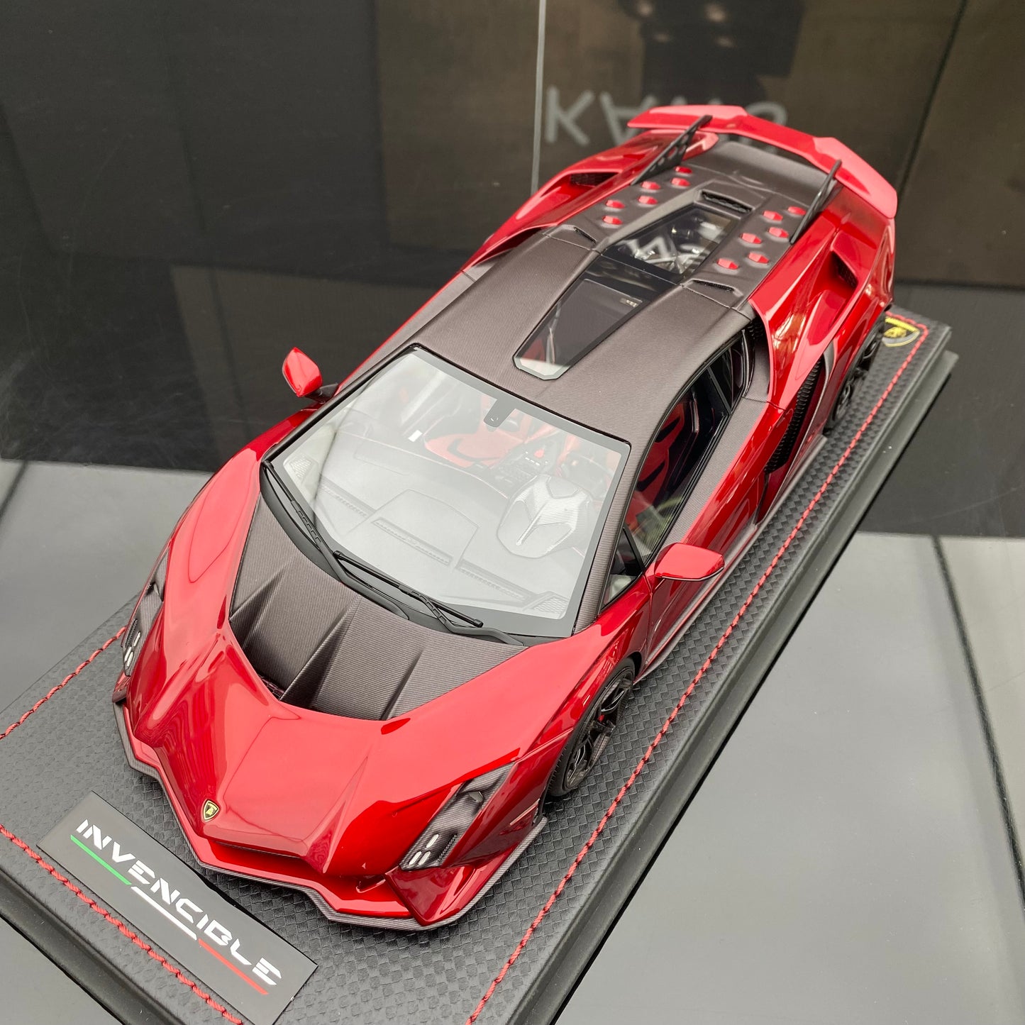 MR 1/18 Lamborghini Invencible coche deportivo con techo rígido rojo metalizado modelo de coche de edición limitada