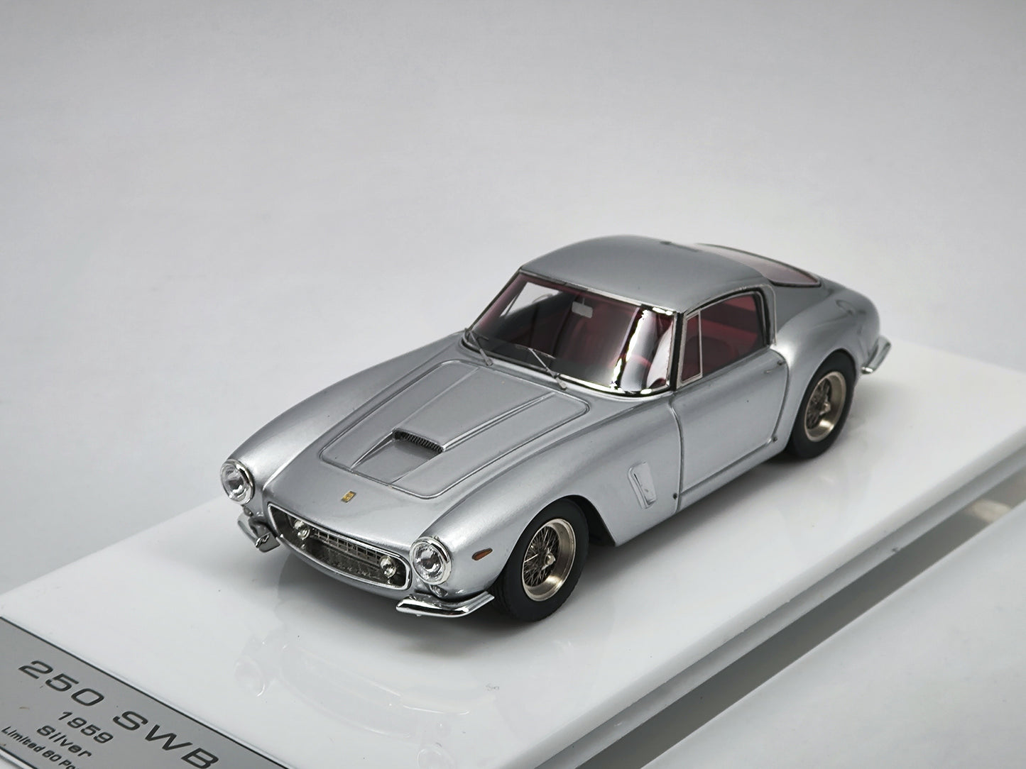 DMH 1/43 Ferrari 250SWB 1969 Simulation Car Model Ornaments
