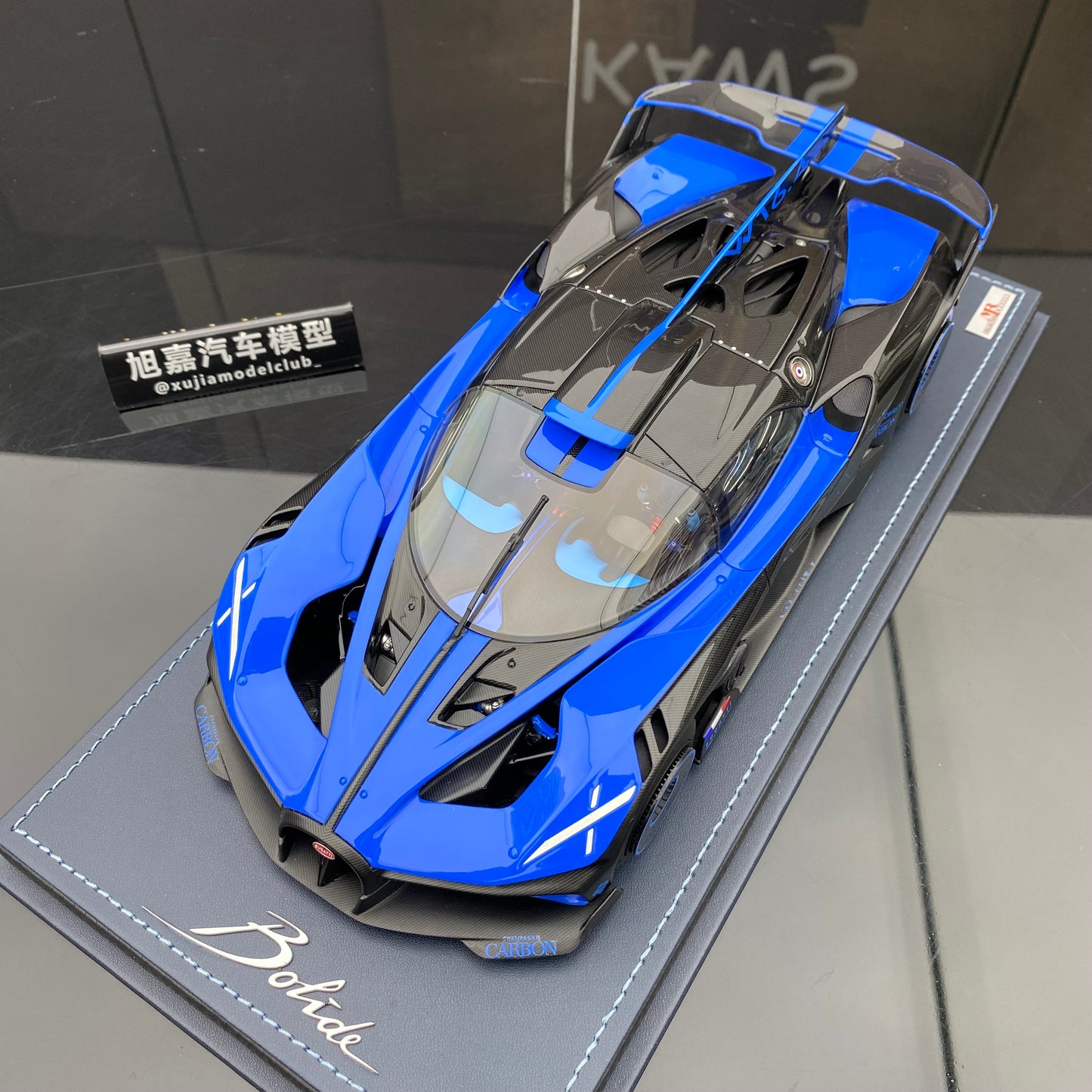 MR 1/18 Bugatti bolide blue and black high-quality simulation car model ornaments and gifts