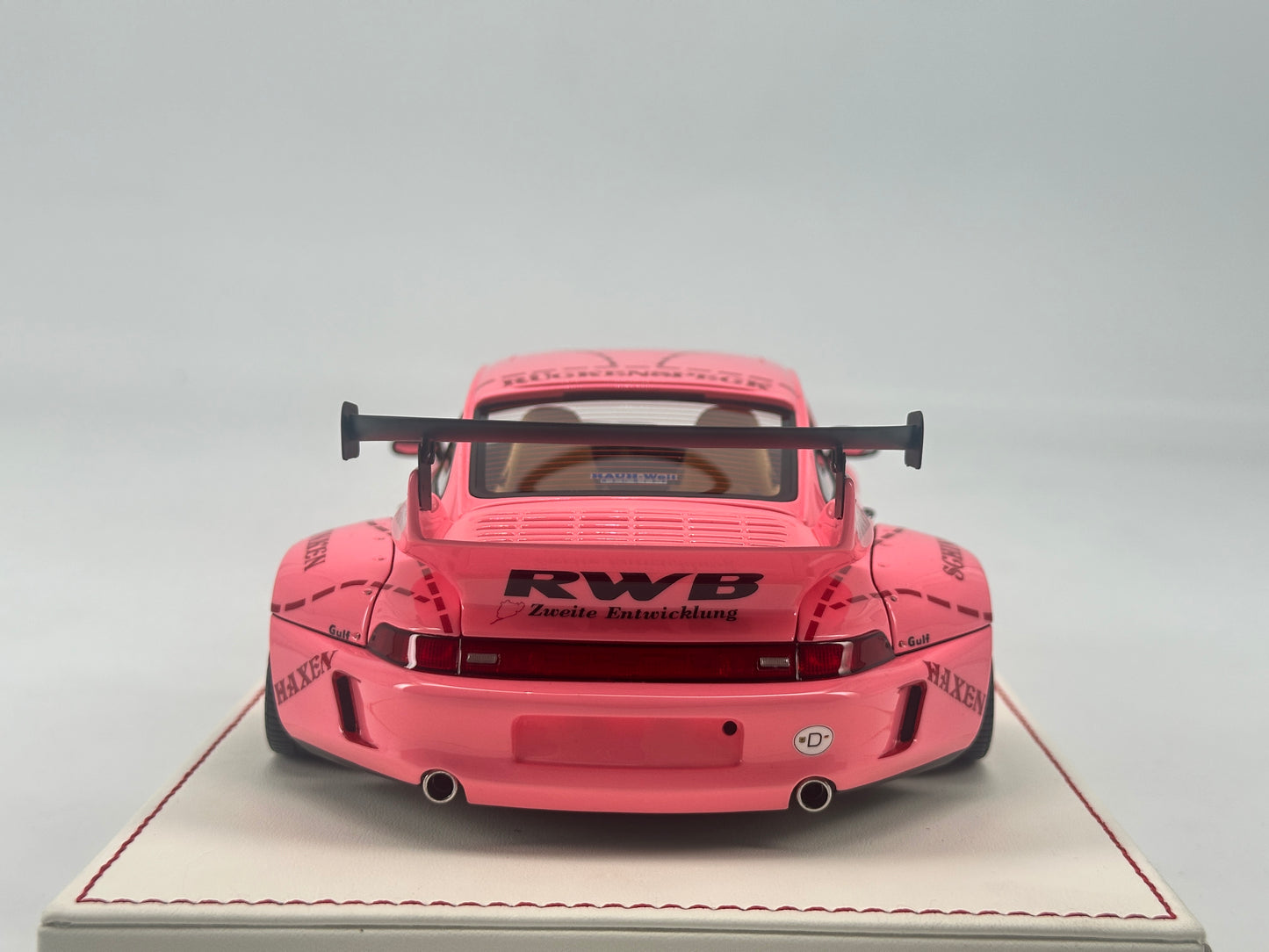 DG 1/18 Porsche RWB Pink Pig Limited Edition Simulation Model Car