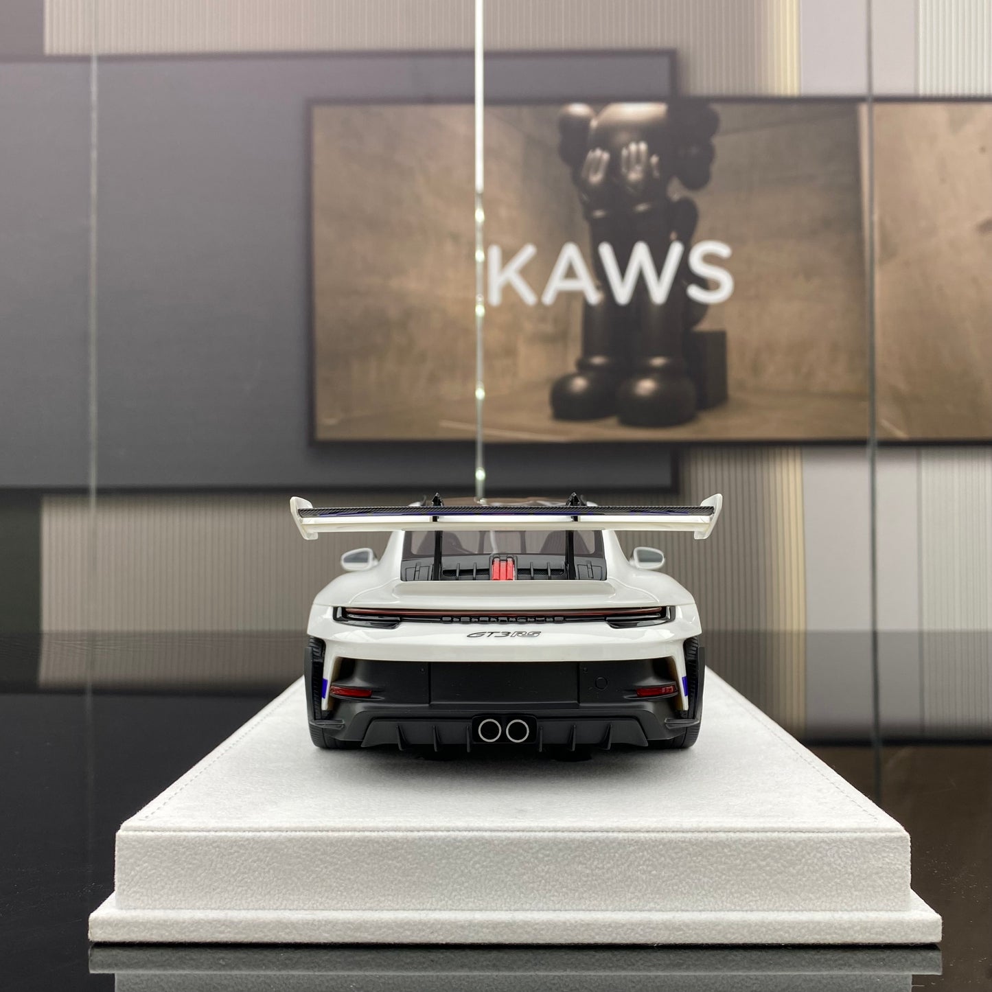 FuelMe 1/18 Porsche 992 GT3RS white blue wheels simulation car model