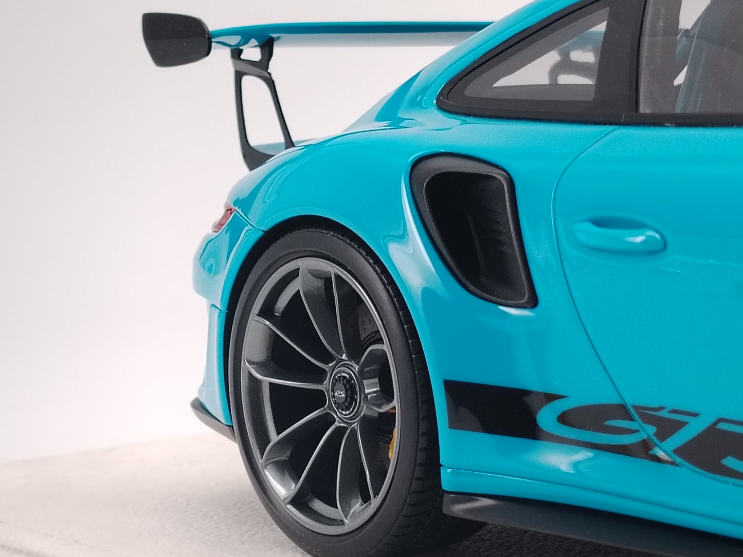 MAKEUP 1/18 Porsche 991.2 GT3RS WEISSACH PACKAGE 2018 Gulf Blue Carbon Fiber Cover Simulation Model Car EML072C