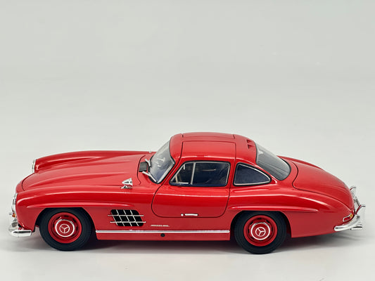 MINICHAMPS 1/18 Mercedes Benz 300SL Full Open Red Simulation Car Model 183039004