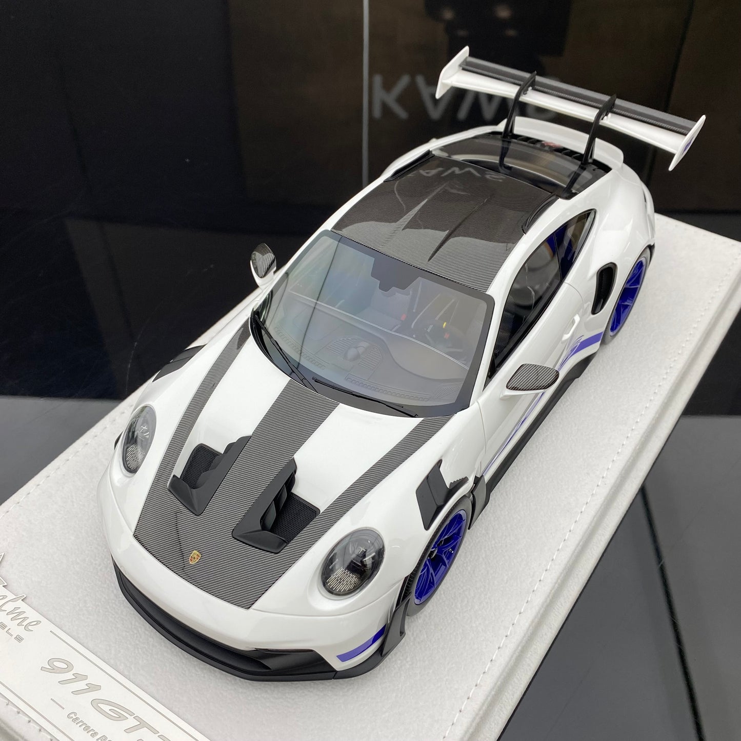 FuelMe 1/18 Porsche 992 GT3RS white blue wheels simulation car model
