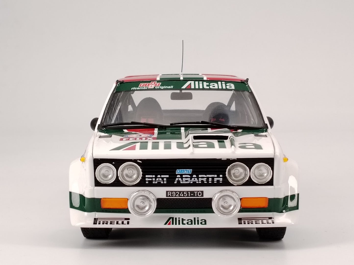 Kyosho 1/18 Fiat 131 ABARTH RALLY simulation modelcars ornaments
