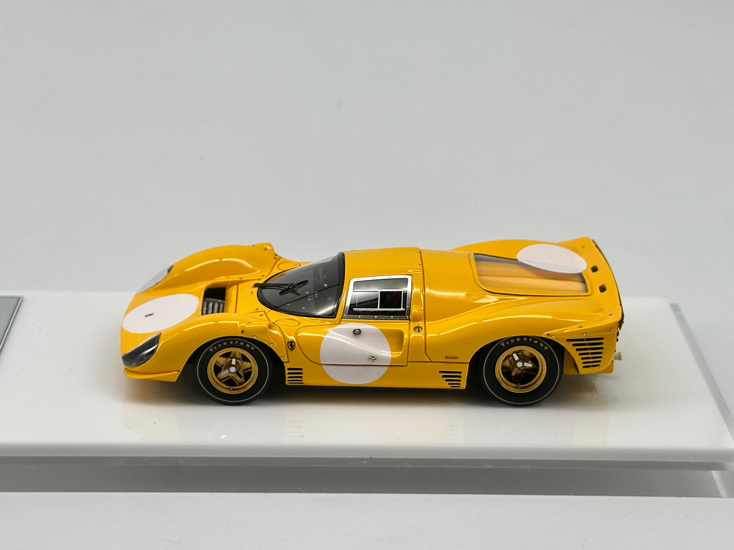 DMH 1/43 Ferrari 330 P4 Limited Edition Simulation Model Car
