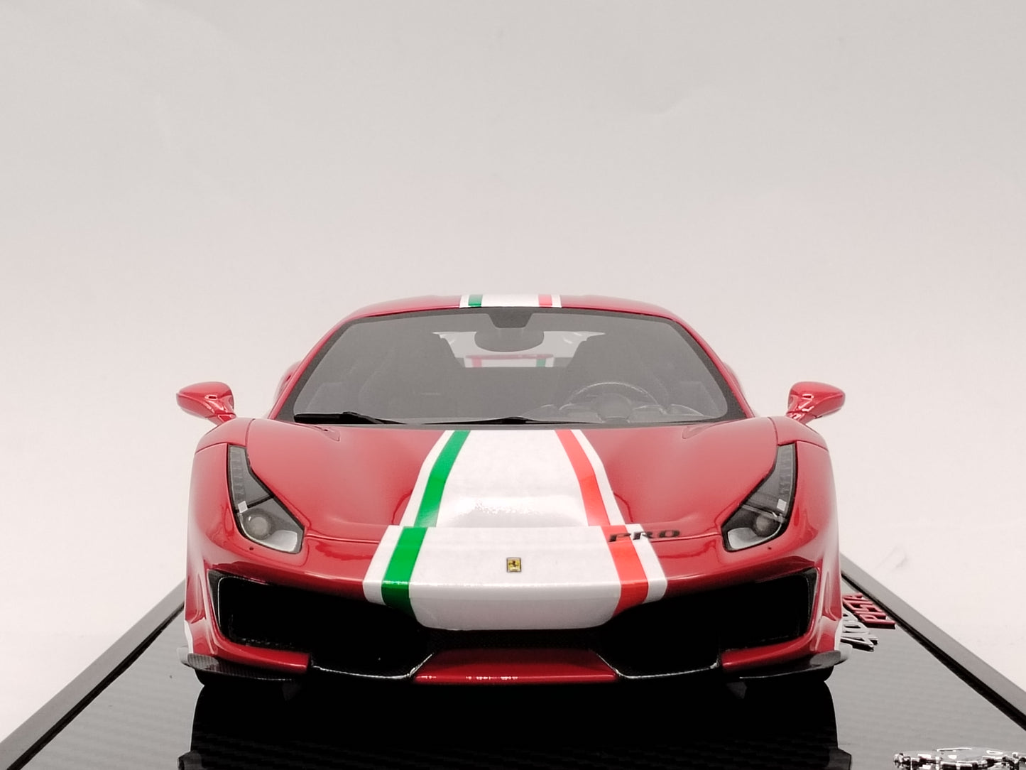 BBR 1/18 Ferrari 488 PISTA PILOTI #108 Red Model Car