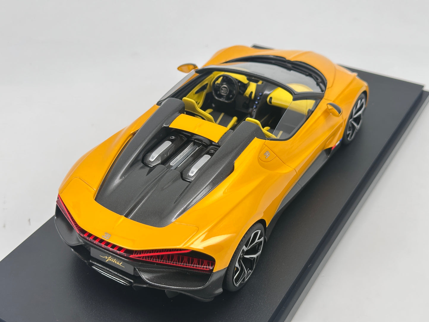 TOPSPEED 1/18 Bugatti W16 Mistral Yellow Resin Car Model