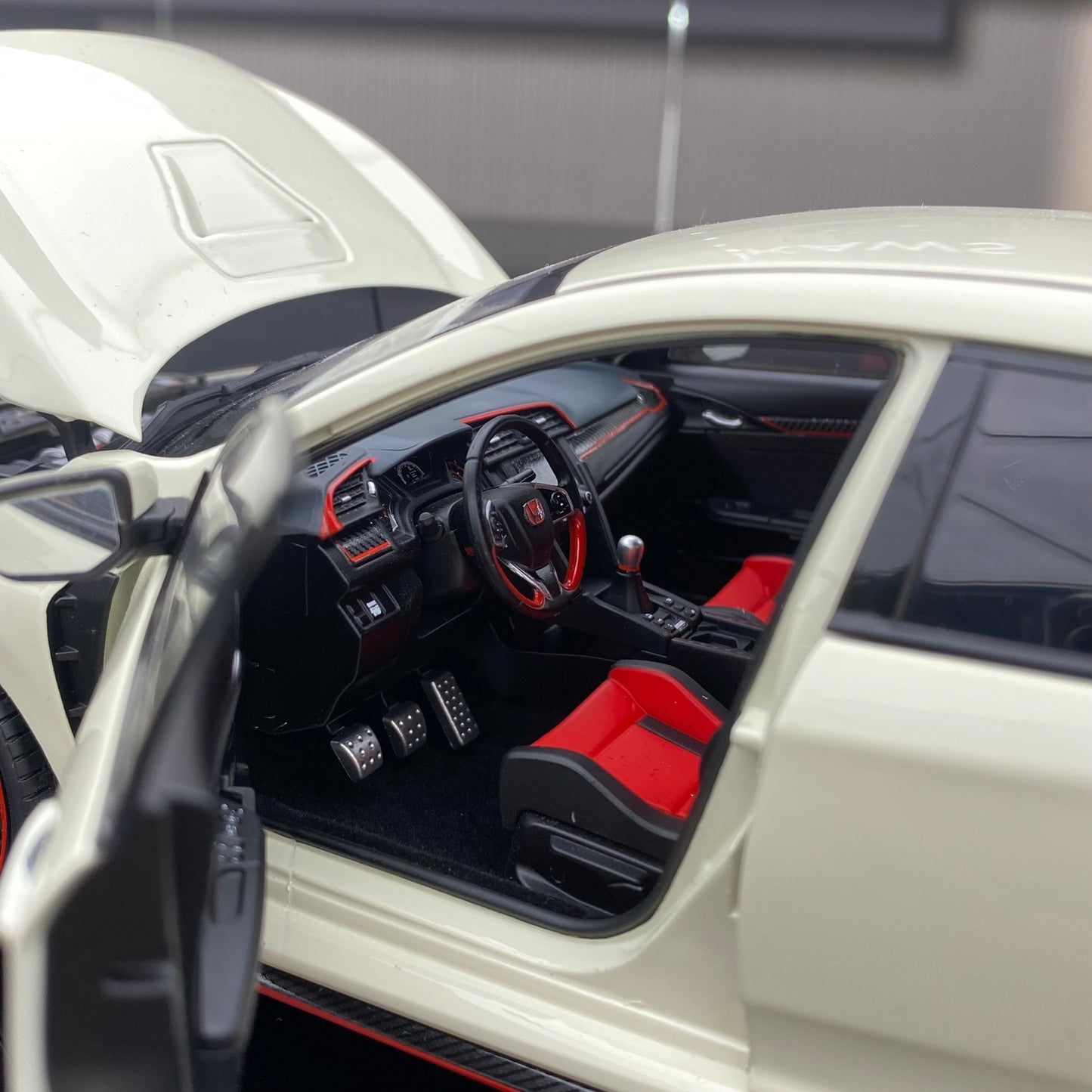 Adornos de modelo de coche de simulación de aleación completamente abierto HONDA CIVIC TYPE R a escala 1/18