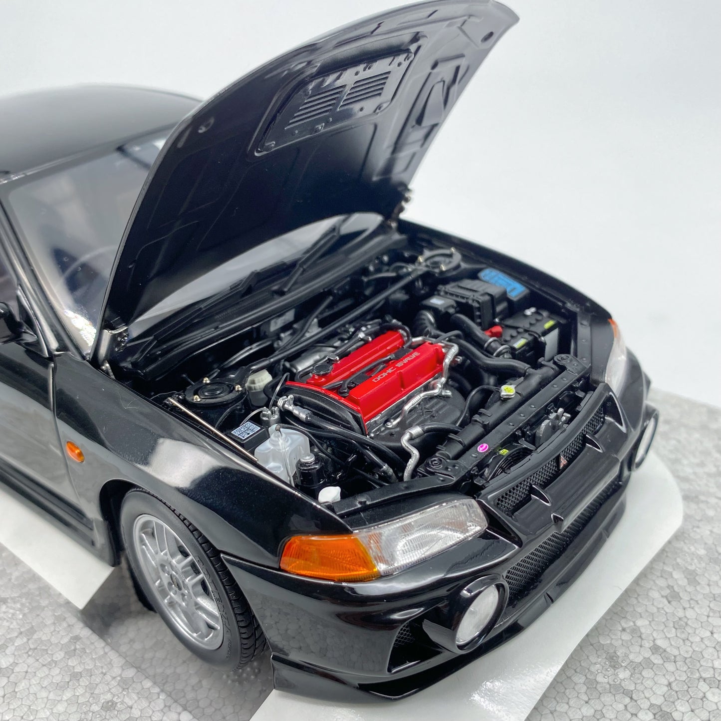 MOTORHELIX 1/18 Mitsubishi Lancer Evolution lV alloy model car model