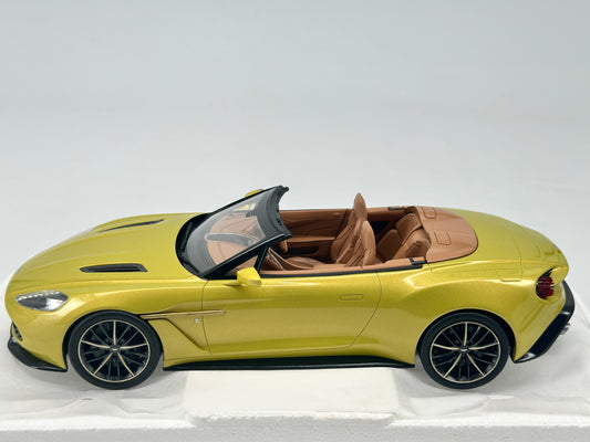 TOPSPEED 1/18 ASTON MARTIN VANQUISH ZAGATO VOLANTE COSMOPOLITAN